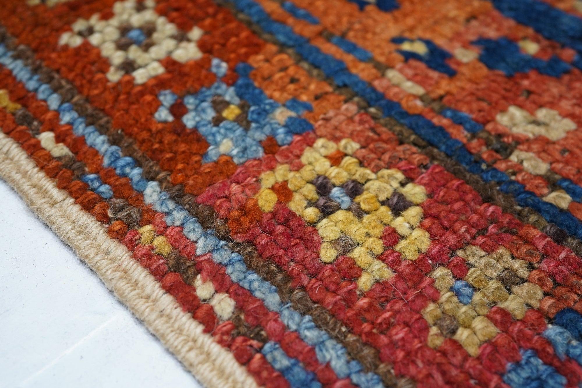 Antiker Oushak-Teppich 5'9'' x 8'11'' (Handgeknüpft) im Angebot