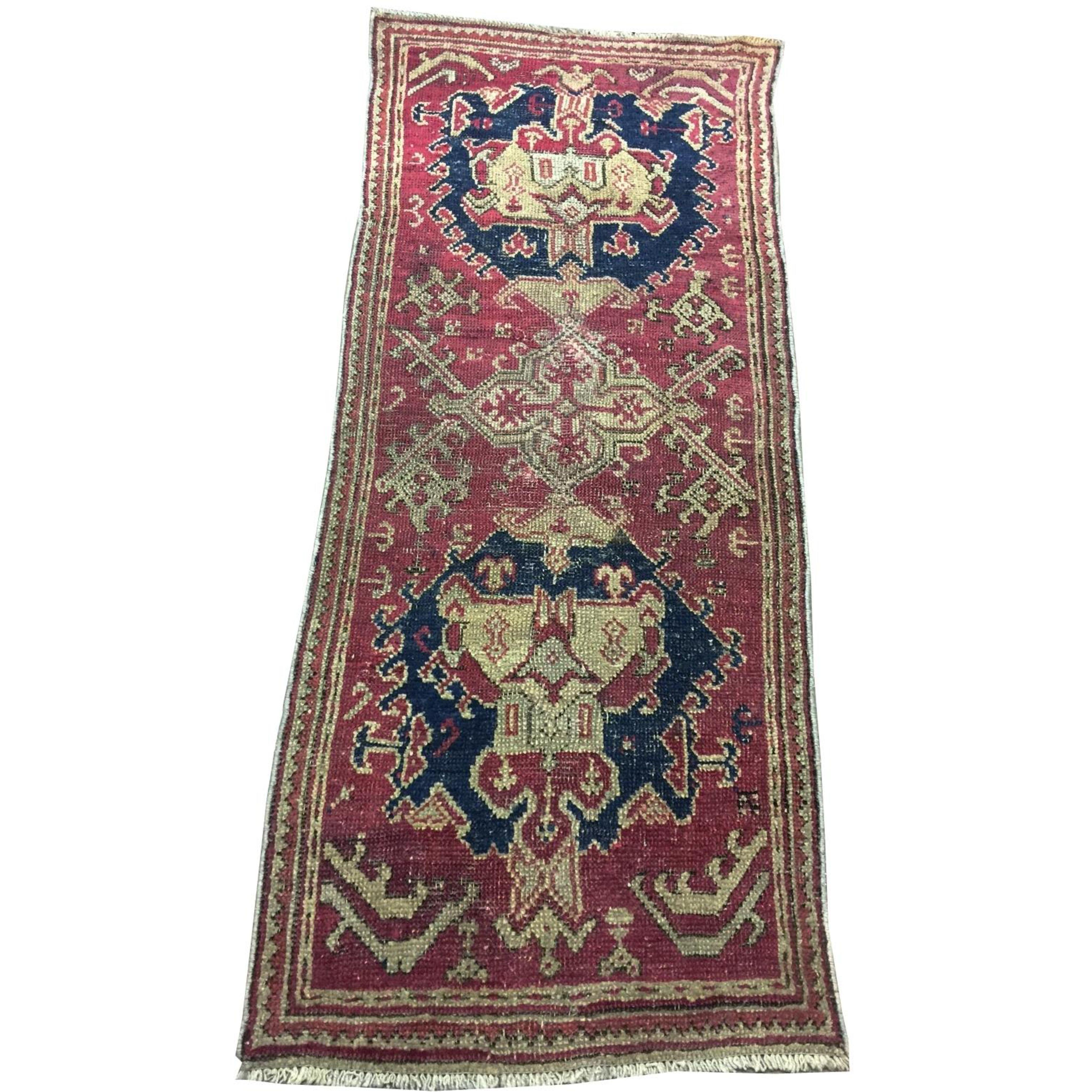 Antique Oushak Rug 6.10 X 2.10 In Good Condition For Sale In Los Angeles, US
