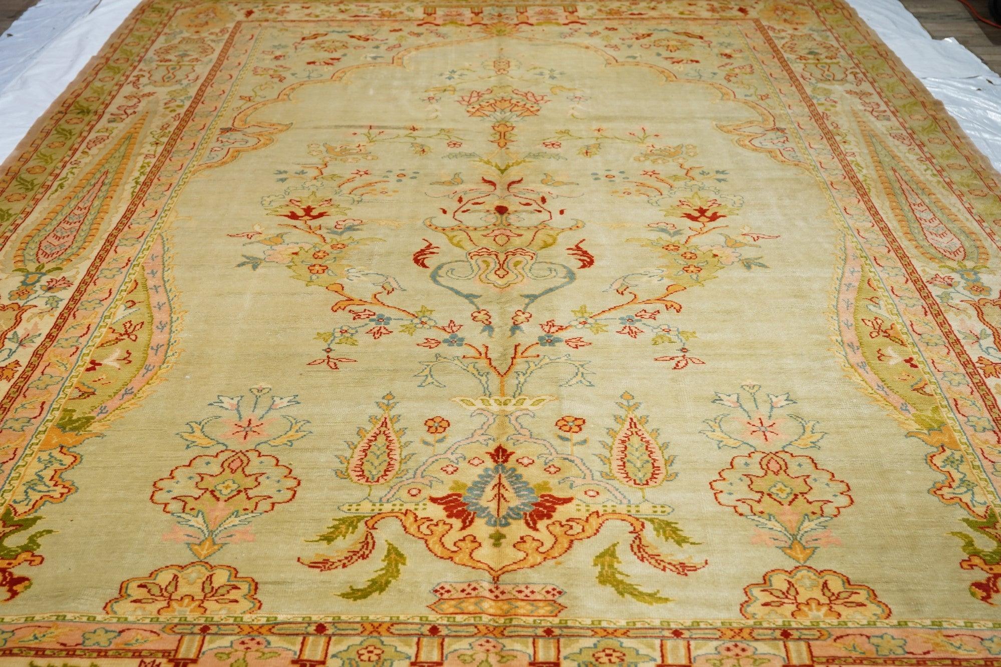 Antiker Oushak-Teppich 9'5'' x 14'5'' im Angebot 1