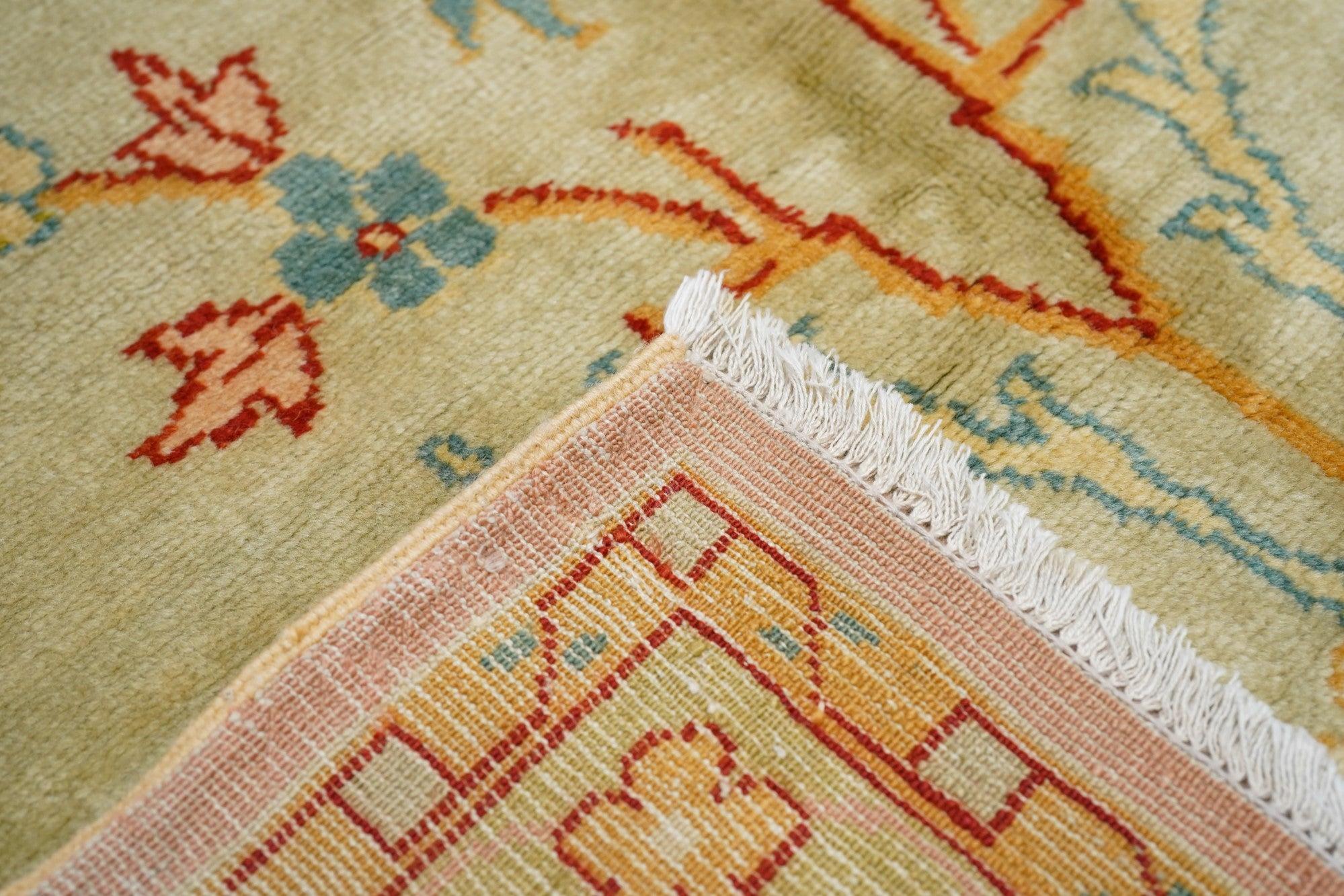 Antiker Oushak-Teppich 9'5'' x 14'5'' im Angebot 3