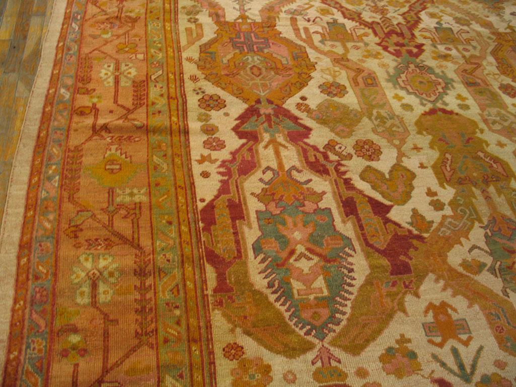 Early 20th Century Late 19th Century Turkish Oushak Carpet ( 10'6