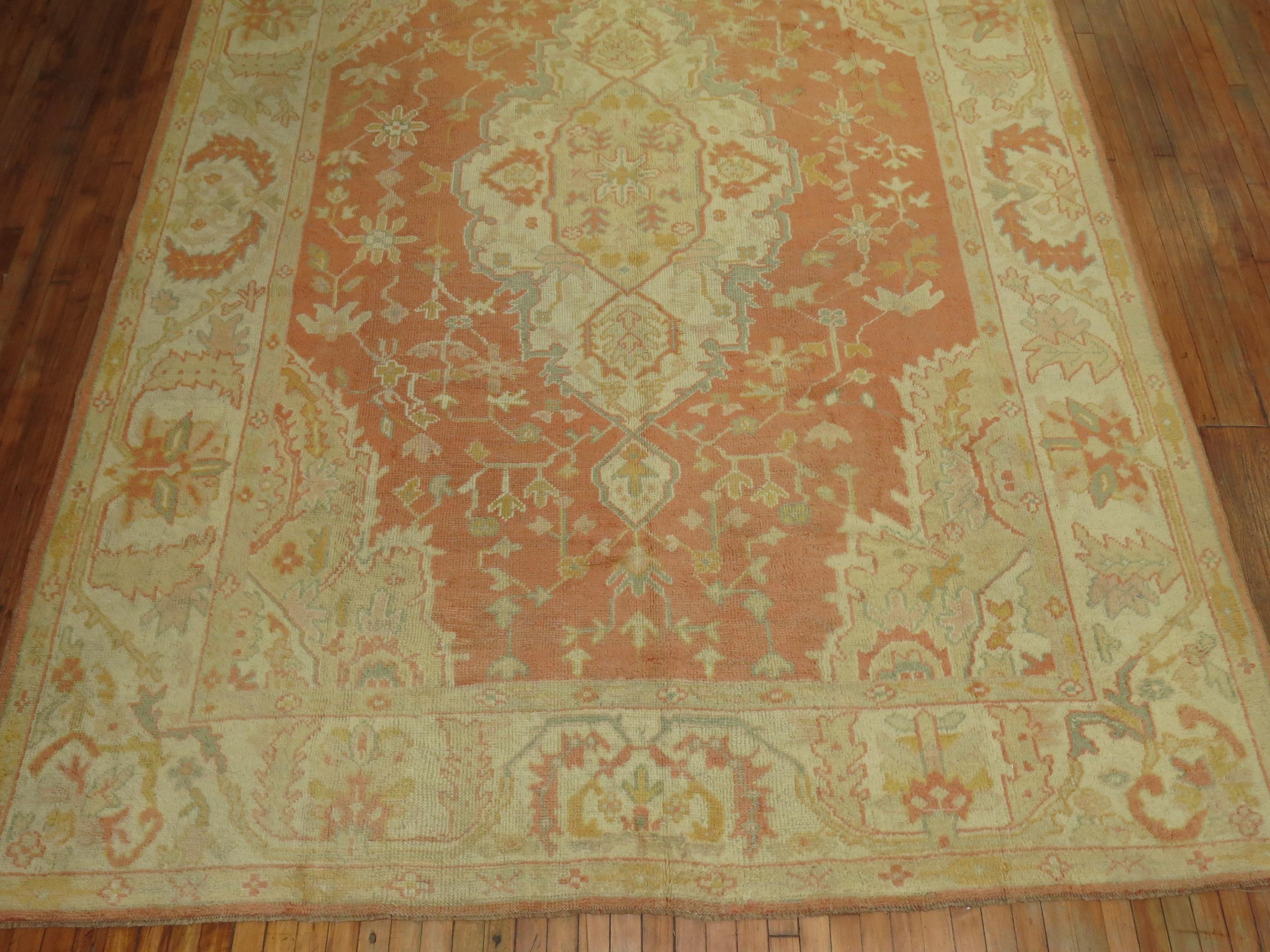 Antique Oushak Rug In Good Condition For Sale In New York, NY