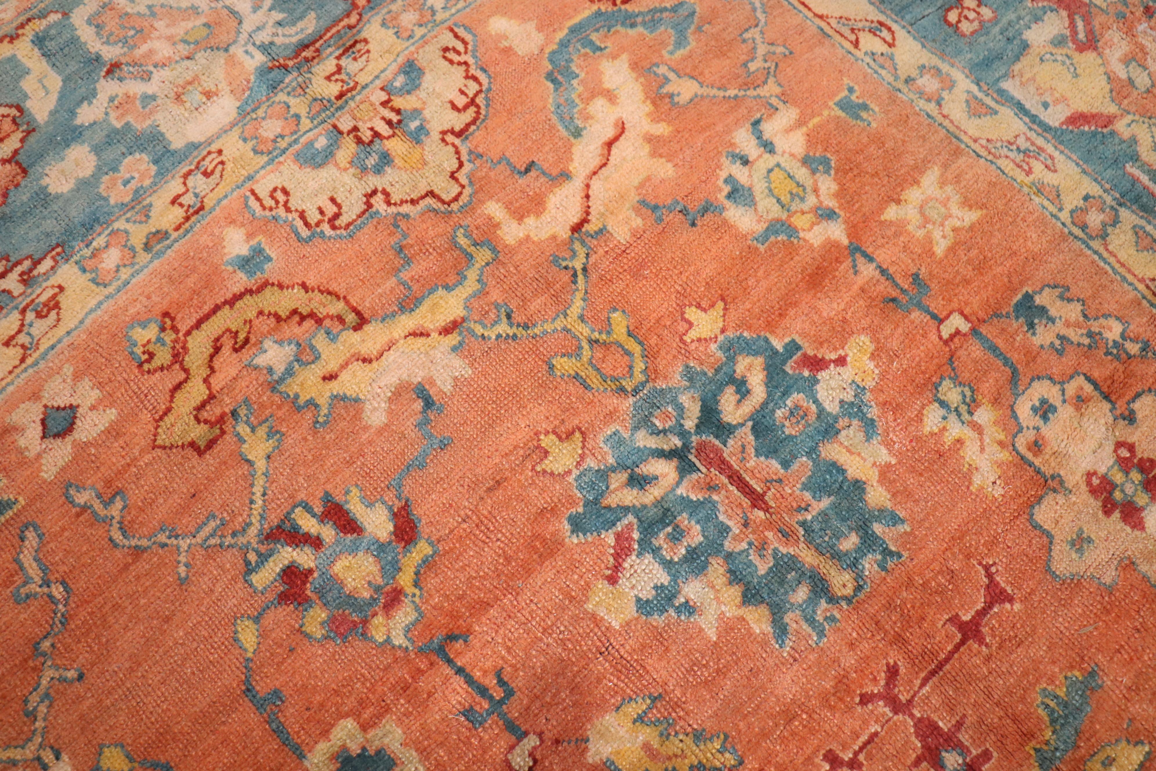 Antiker antiker Oushak-Teppich (Wolle) im Angebot