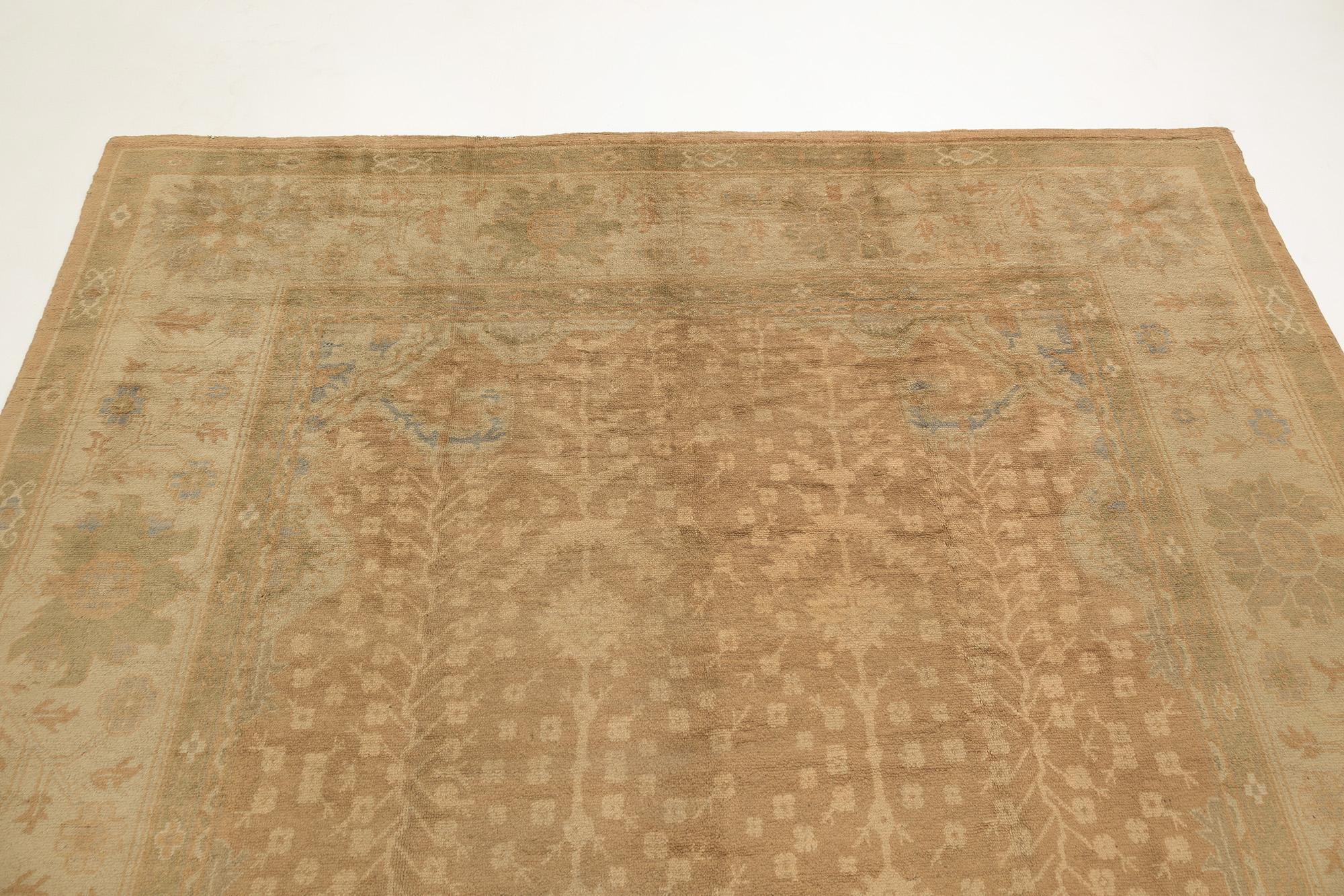 Annodato a mano Tappeto antico Oushak, annodato a mano, 11x10.2 ft - Beige, sabbia e rosa sbiadito in vendita