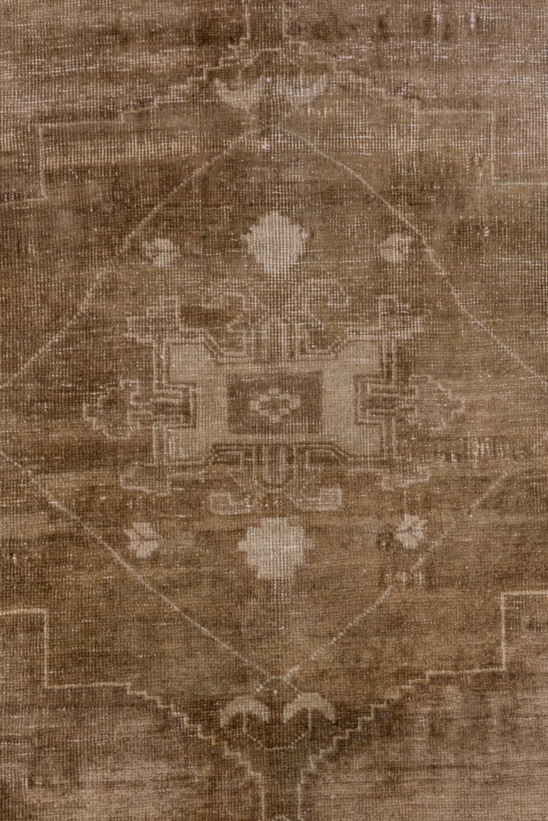 Antique Oushak Rug, Neutral Palette, circa 1920s For Sale at 1stDibs