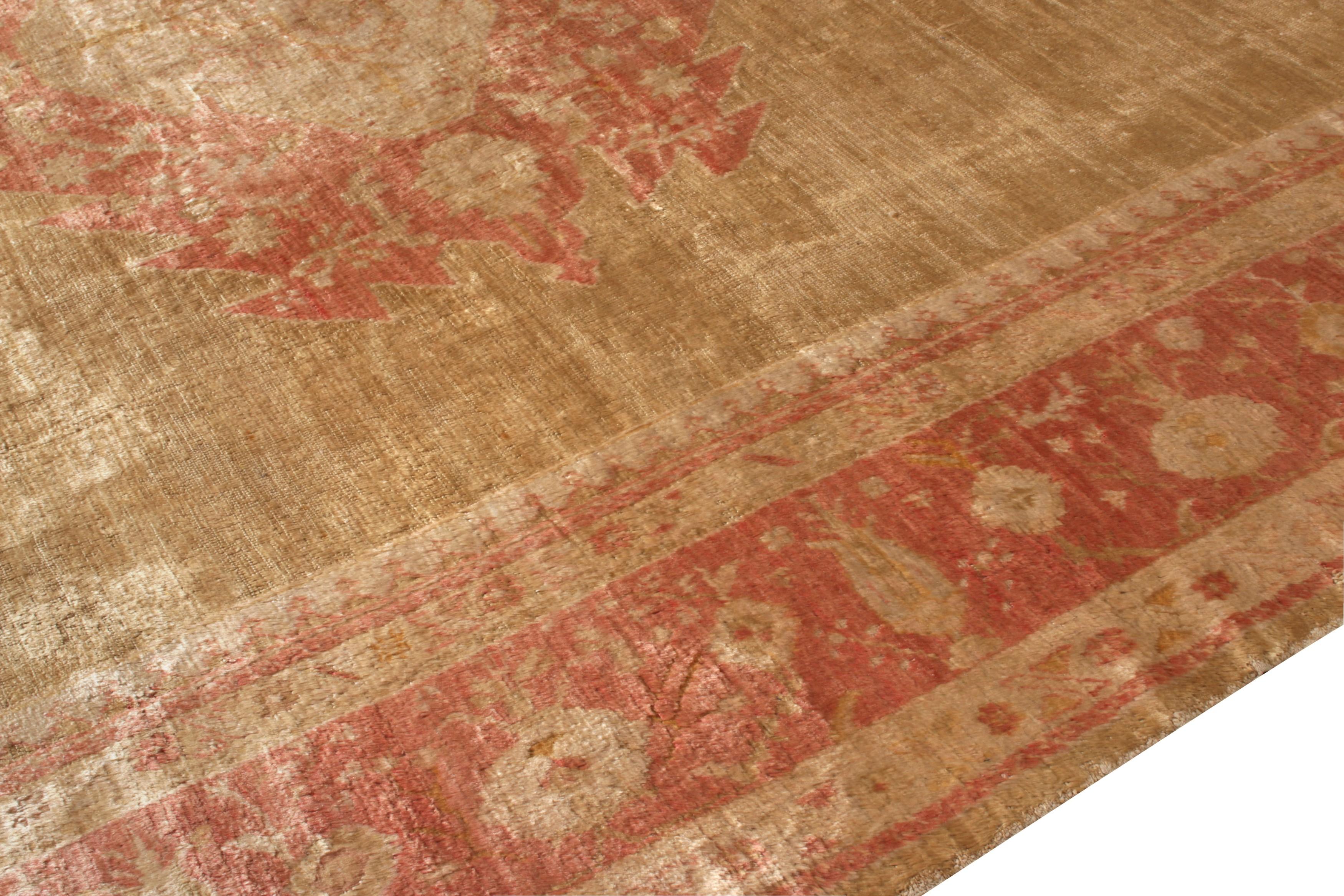 Alfombra antigua Oushak Patrón geométrico de lana de angora roja y dorada en Bueno estado para la venta en Long Island City, NY