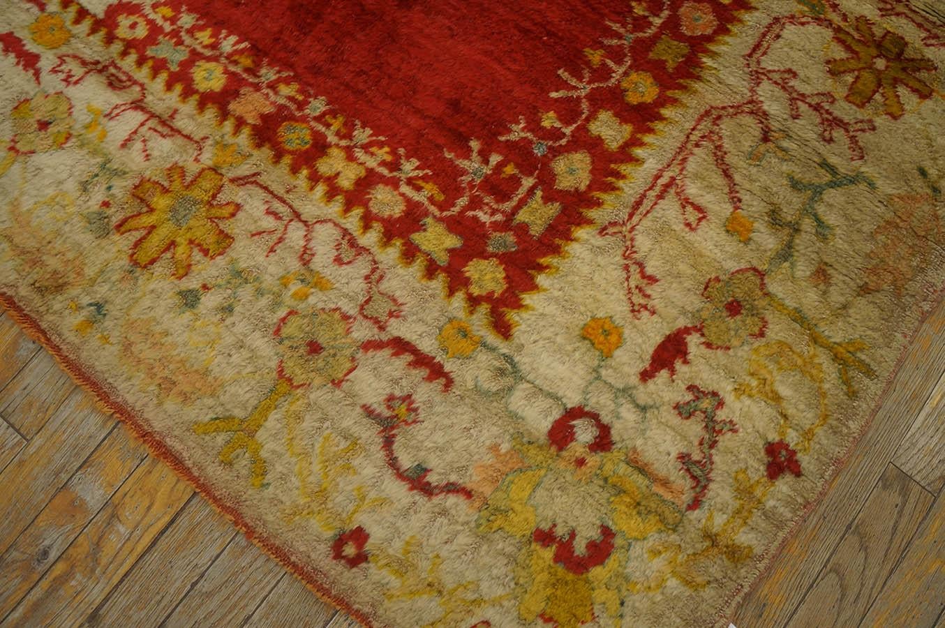 Late 19th Century Turkish Angora Oushak Carpet ( 7' 6'' x 10' - 230 x 305 cm )  For Sale 5