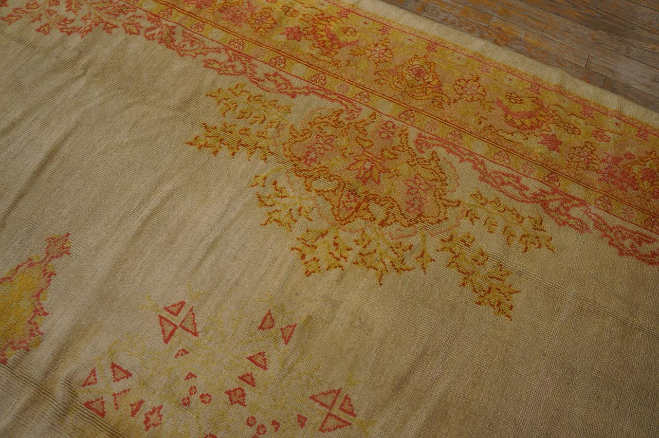 Wool Early 20th Century Turkish Carpet ( 8'3