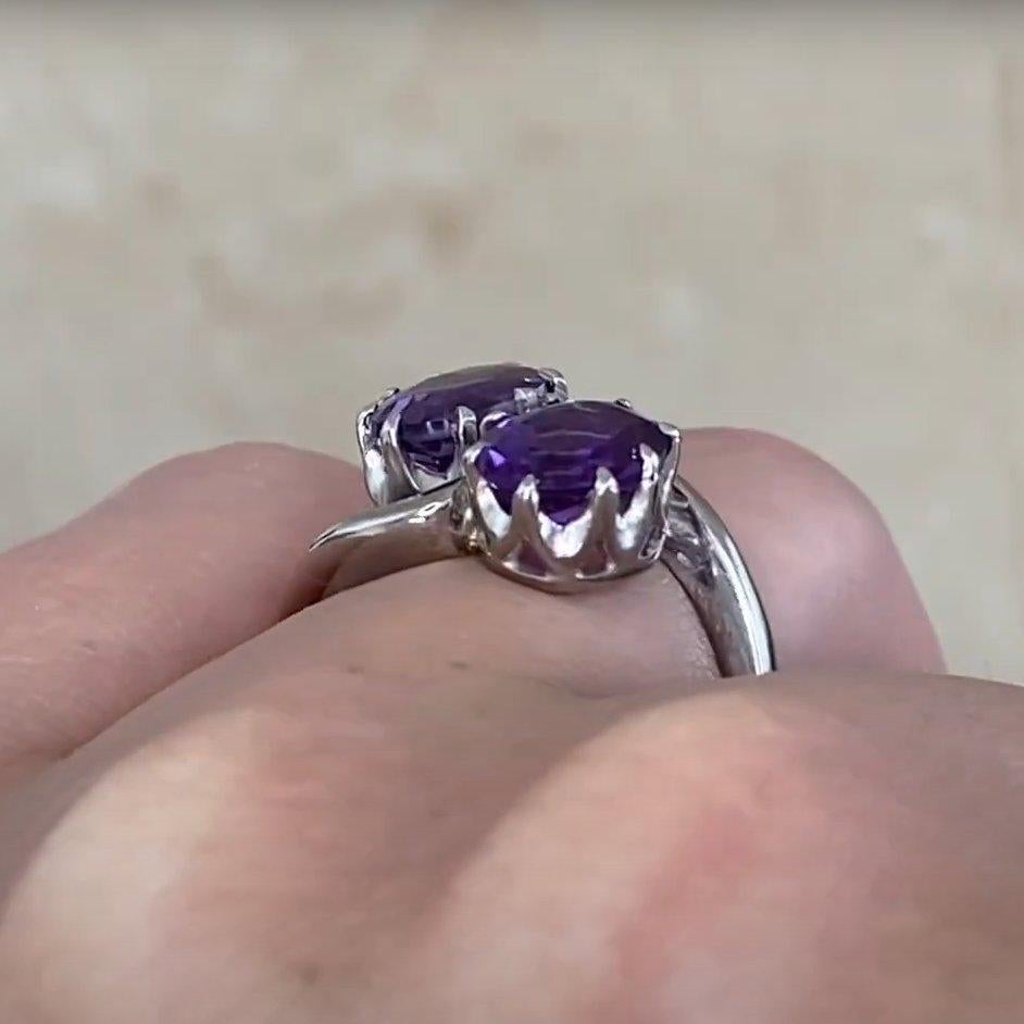 Antique Oval Amethyst (Approx 2.30-Carats) Ring, Platinum In Excellent Condition For Sale In New York, NY