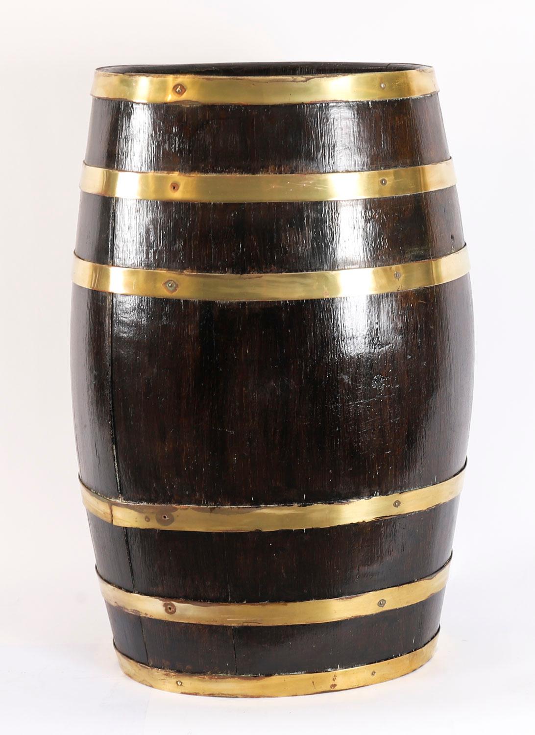 Antike Oval Messing Bound Barrel Regenschirm Stick Stand 19. Jahrhundert im Zustand „Gut“ im Angebot in London, GB