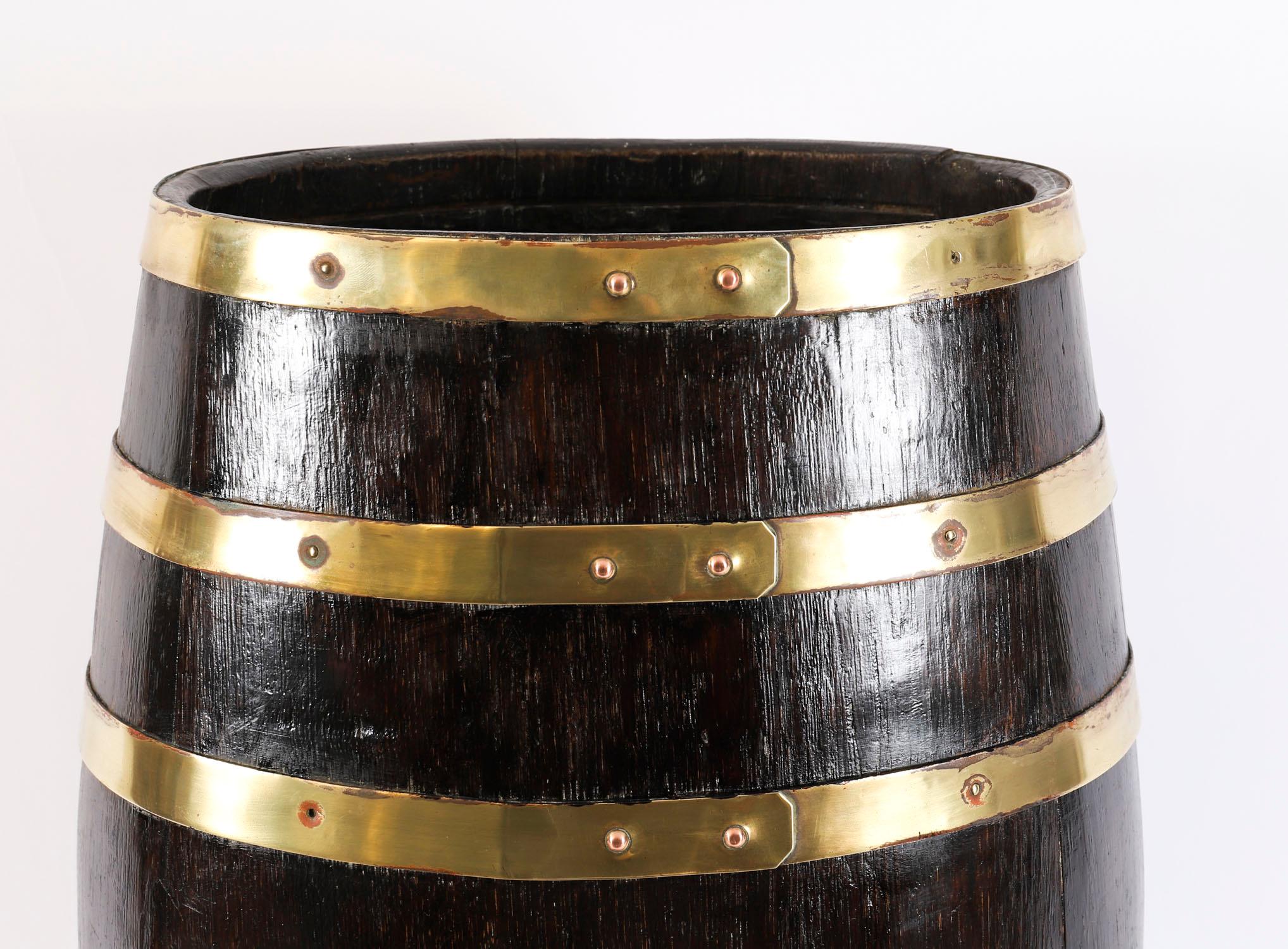 Antike Oval Messing Bound Barrel Regenschirm Stick Stand 19. Jahrhundert im Angebot 3
