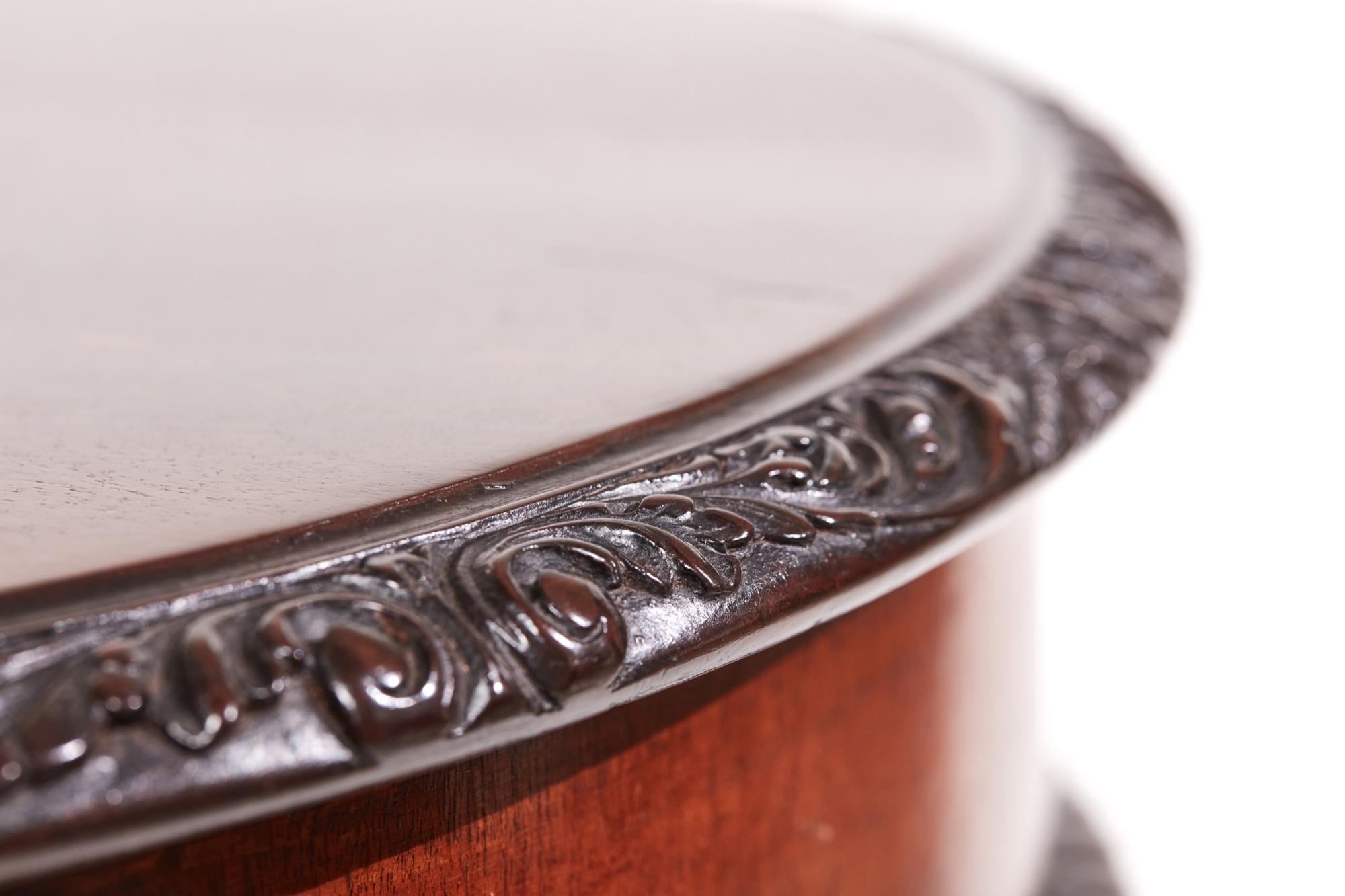 This is a 19th century antique oval carved mahogany centre table with a lovely figured mahogany top, carved moulded edge and mahogany apron with a gadrooned edge. It stands on four elegantly carved claws.

WORLDWIDE SHIPPING

We are able to ship