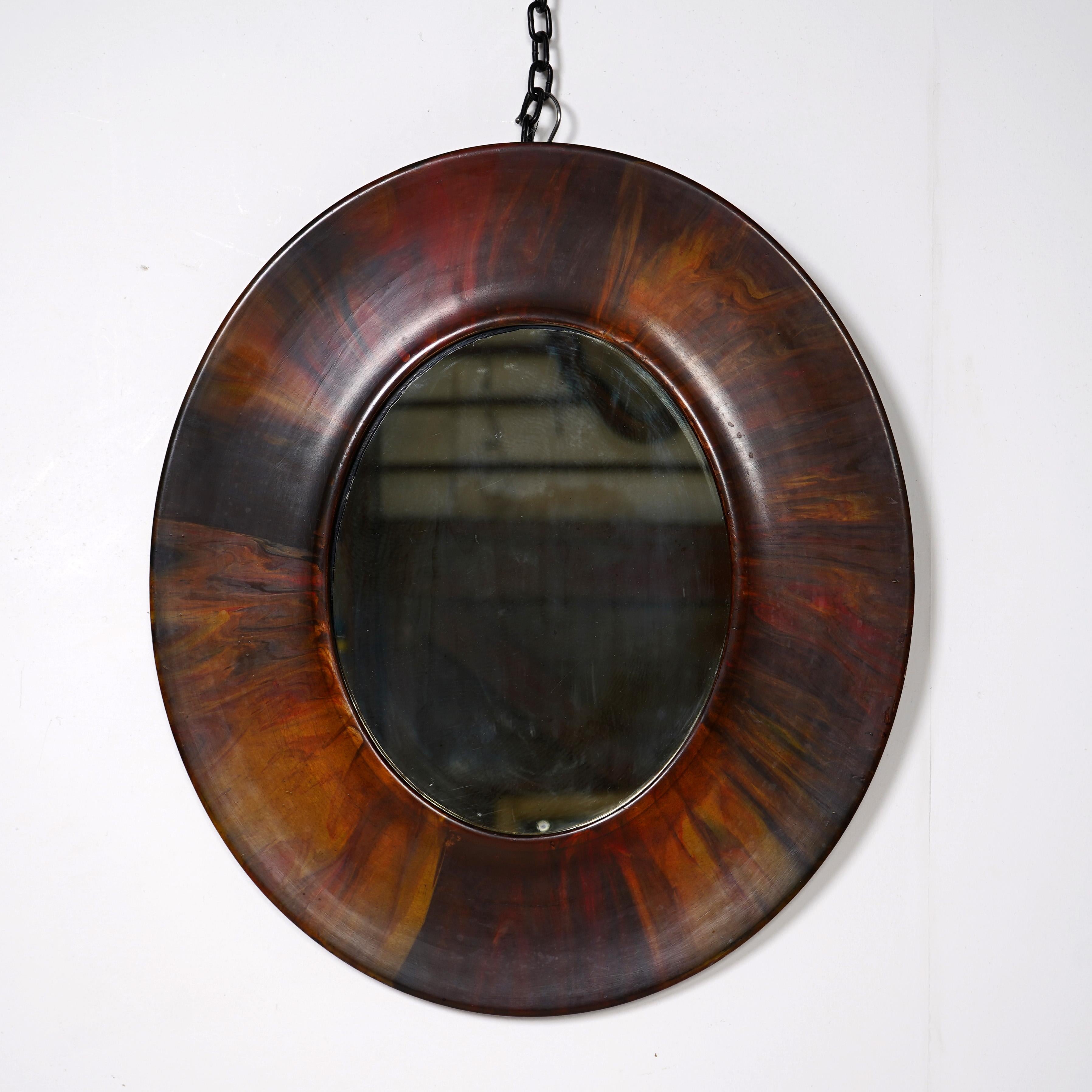Early to mid 20th Century oval mirror with beautiful brown marbled gloss finish. The stunning patterns look like an iris and when up on the wall it really comes into its own. Condition is great, some minor foxing on the original mirror plate.
