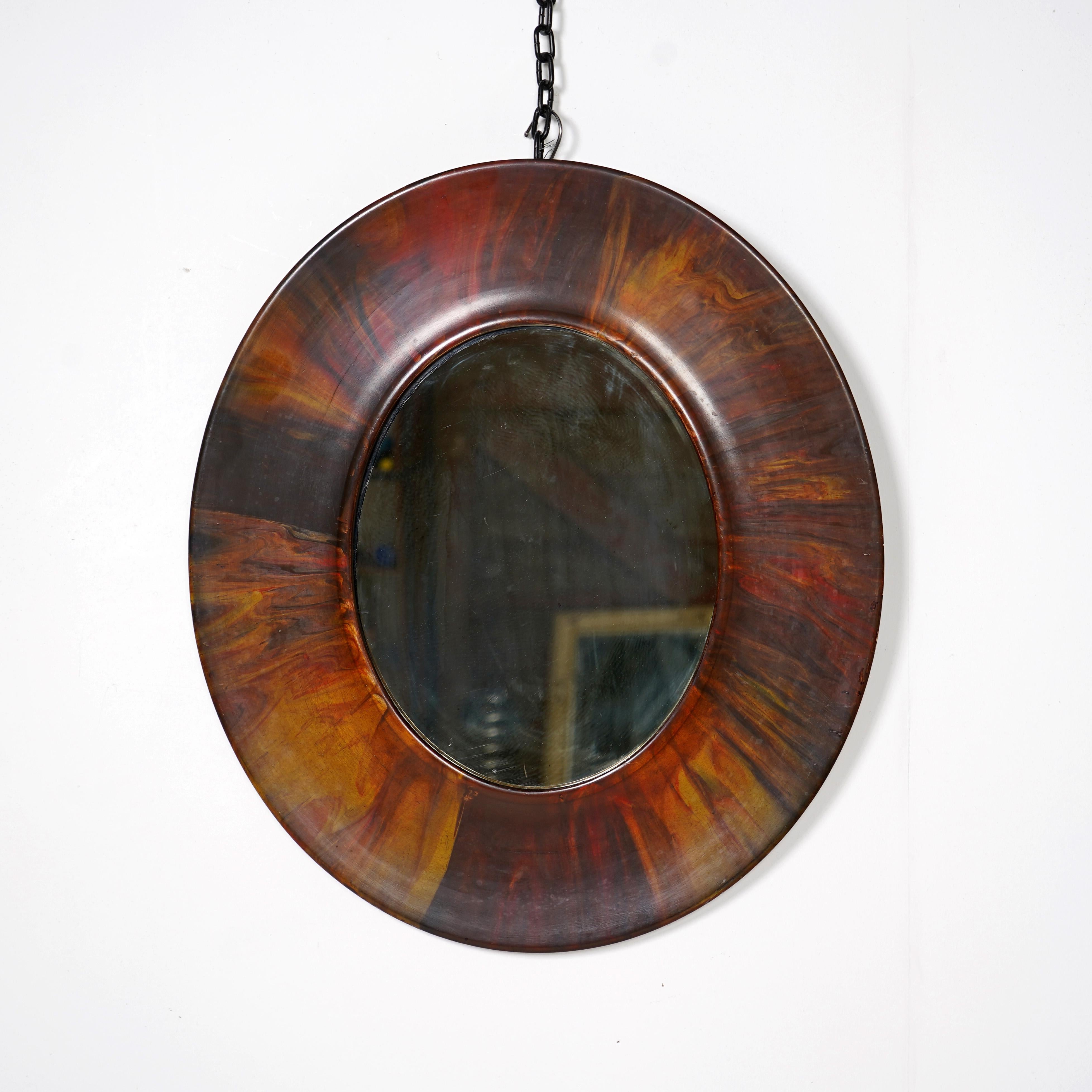 Antiker ovaler, bunt bemalter Rahmenspiegel (Holz) im Angebot