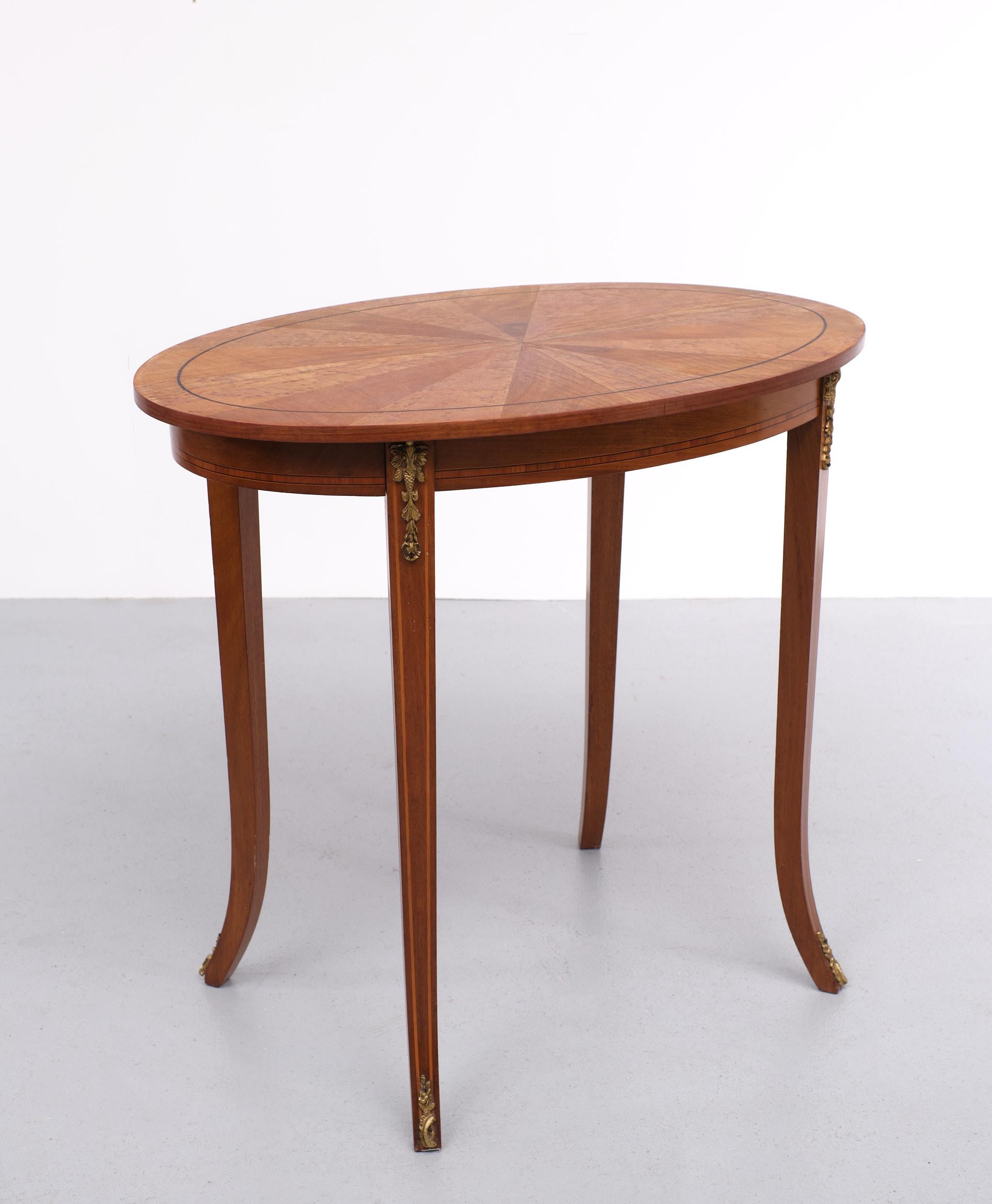 Nutwood Antique Oval France Center Table, 1870  For Sale