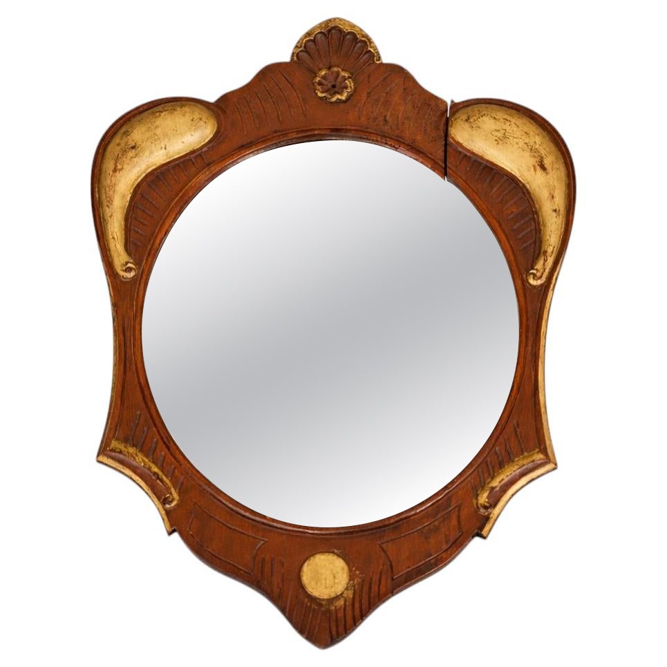 Antiguo Espejo Oval de Madera Dorada, Marco de Madera Tallada, Europa Oriental, Circa 1900 en venta