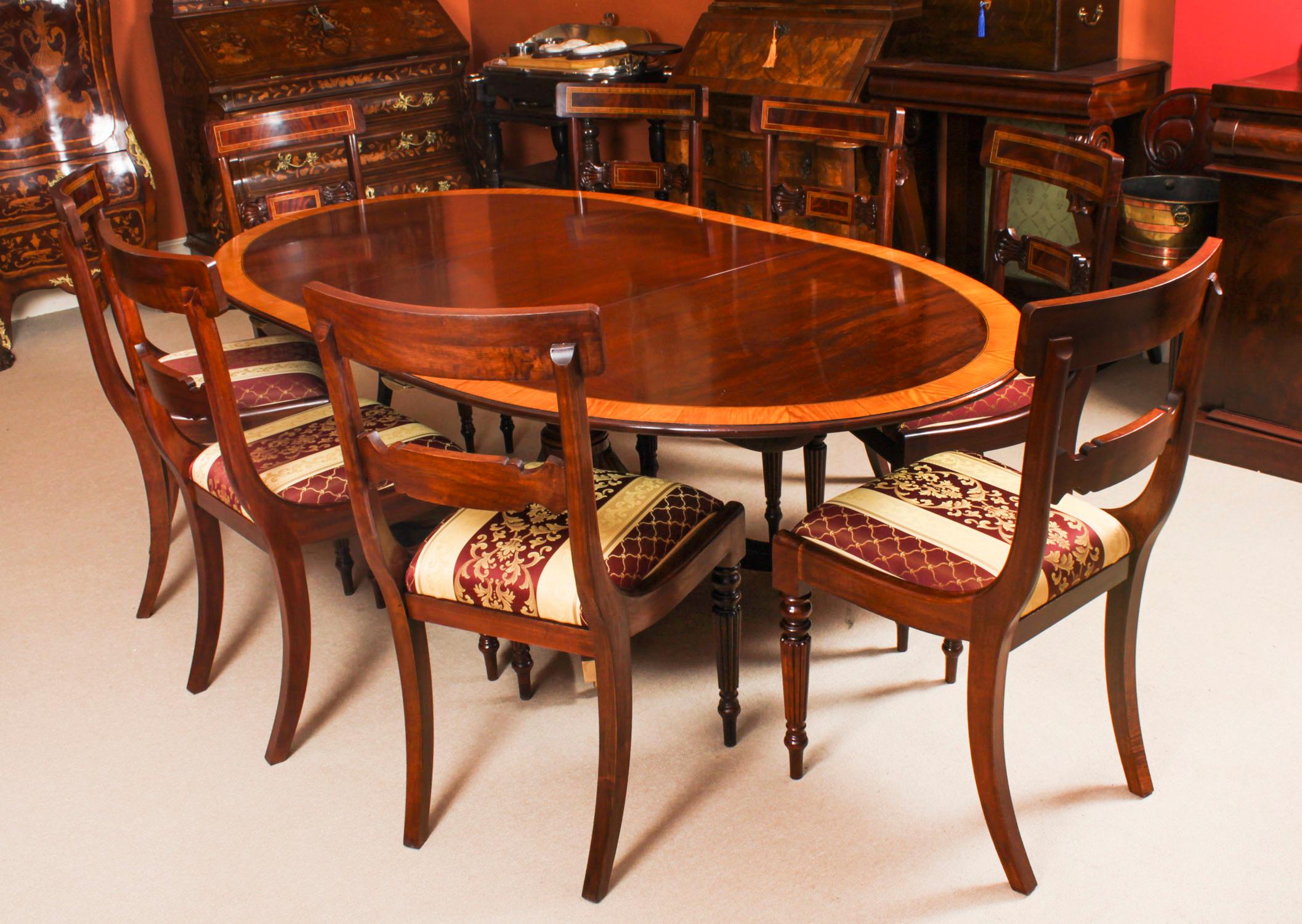 Néo-Régence Ancienne table de salle à manger Regency incrustée ovale et feuille 19ème siècle