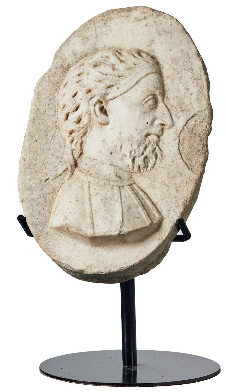 Antikes ovales Marmorrelief eines Mannes (18. Jahrhundert und früher) im Angebot