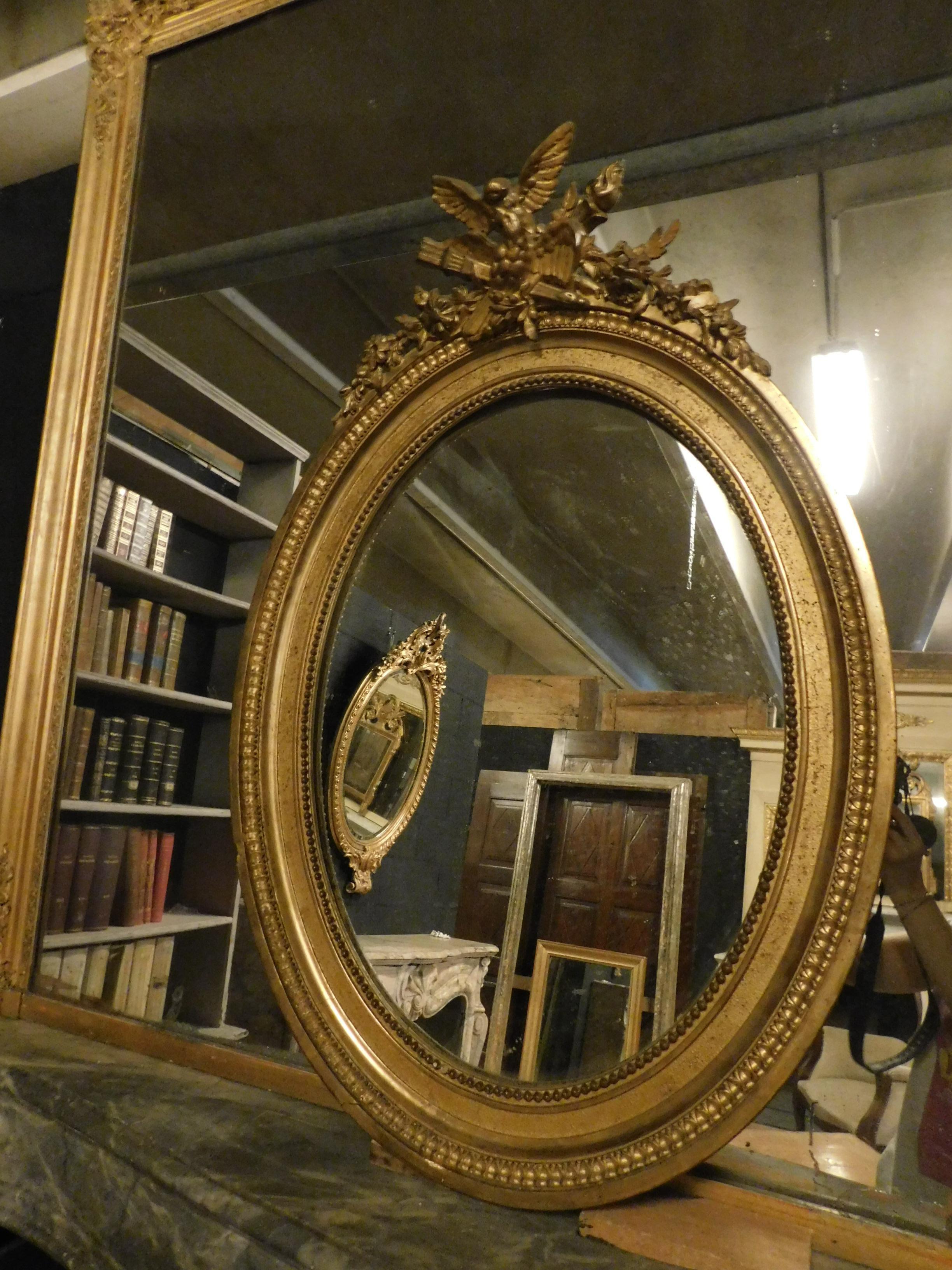 Antique Oval Mirror in Gilded Wood, Bird, Arrows and Flames, 19th Century, Italy 3
