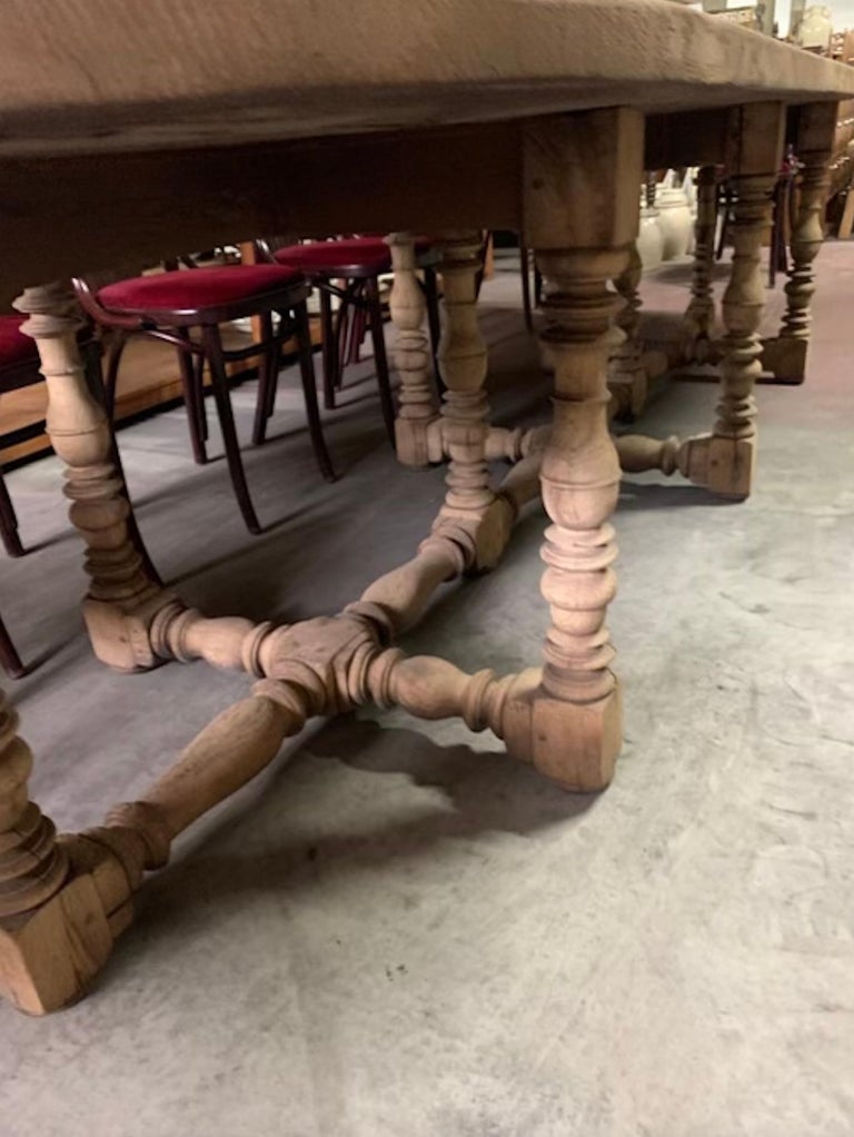 Antique Oval Oak Dining Table For Sale at 1stDibs