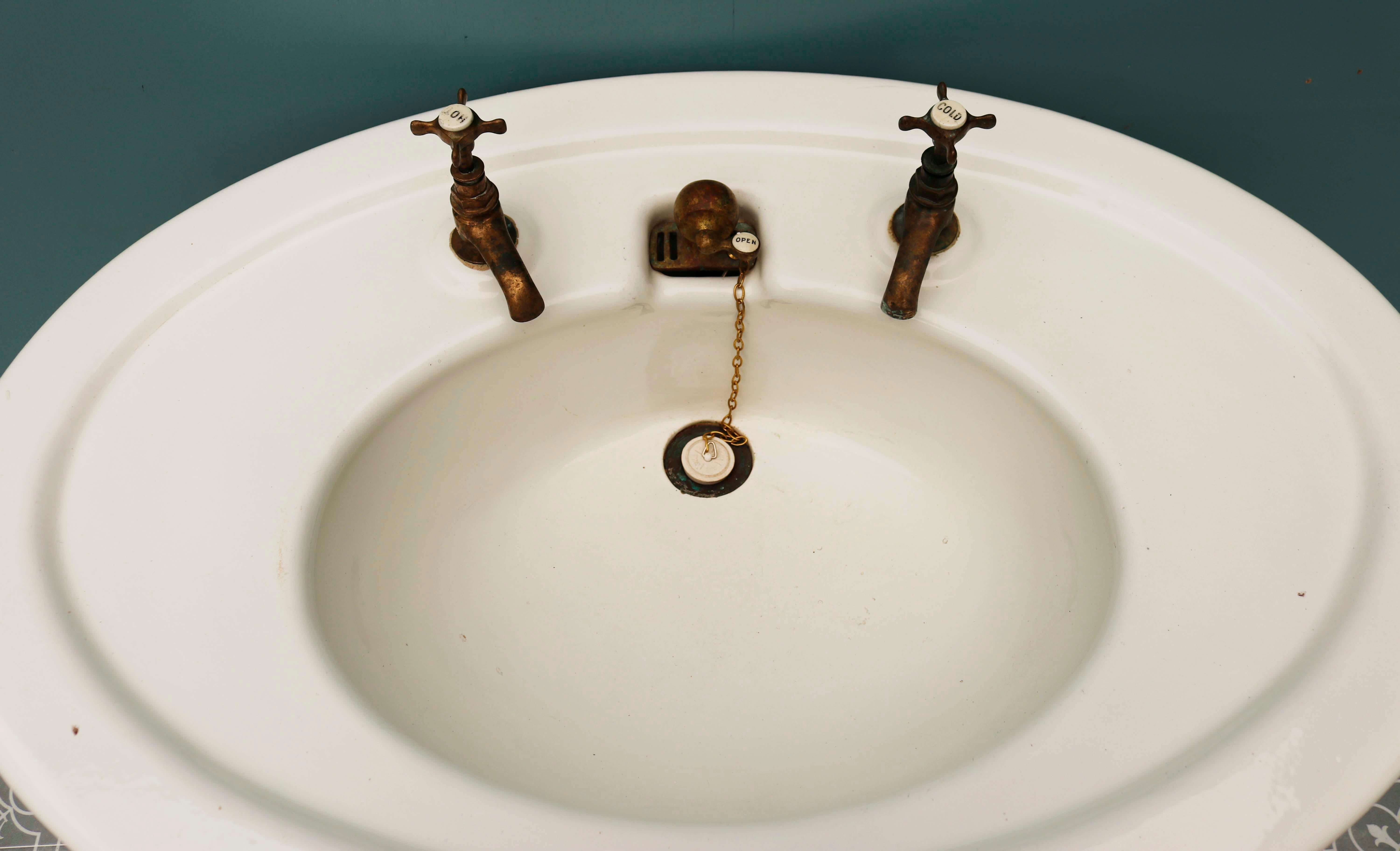Stoneware Antique Oval Shaped Pedestal Sink