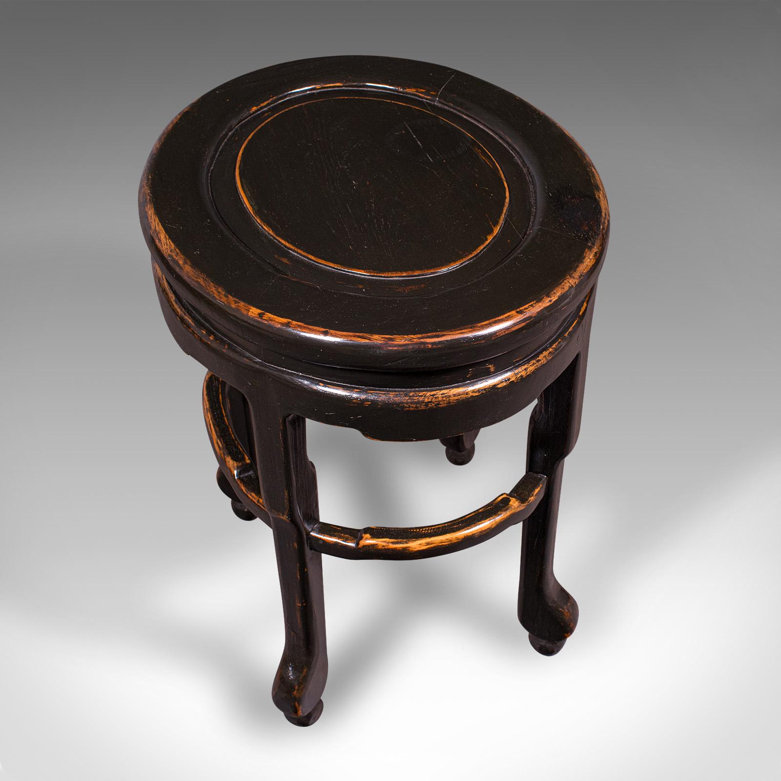 Antigua Mesa Auxiliar Ovalada, Japonesa, Olmo Ebonizado, Lámpara, Vino, Victoriana, Meiji en venta 2