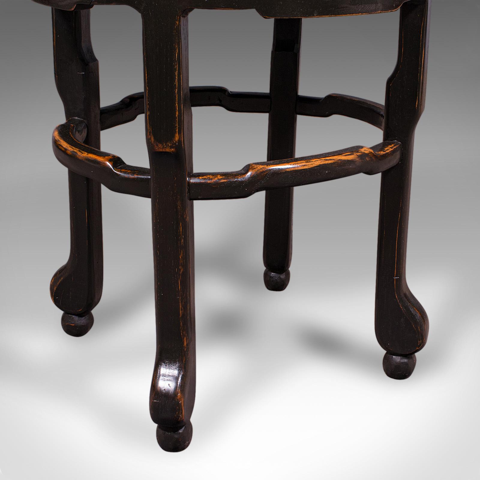 Antigua Mesa Auxiliar Ovalada, Japonesa, Olmo Ebonizado, Lámpara, Vino, Victoriana, Meiji en venta 3