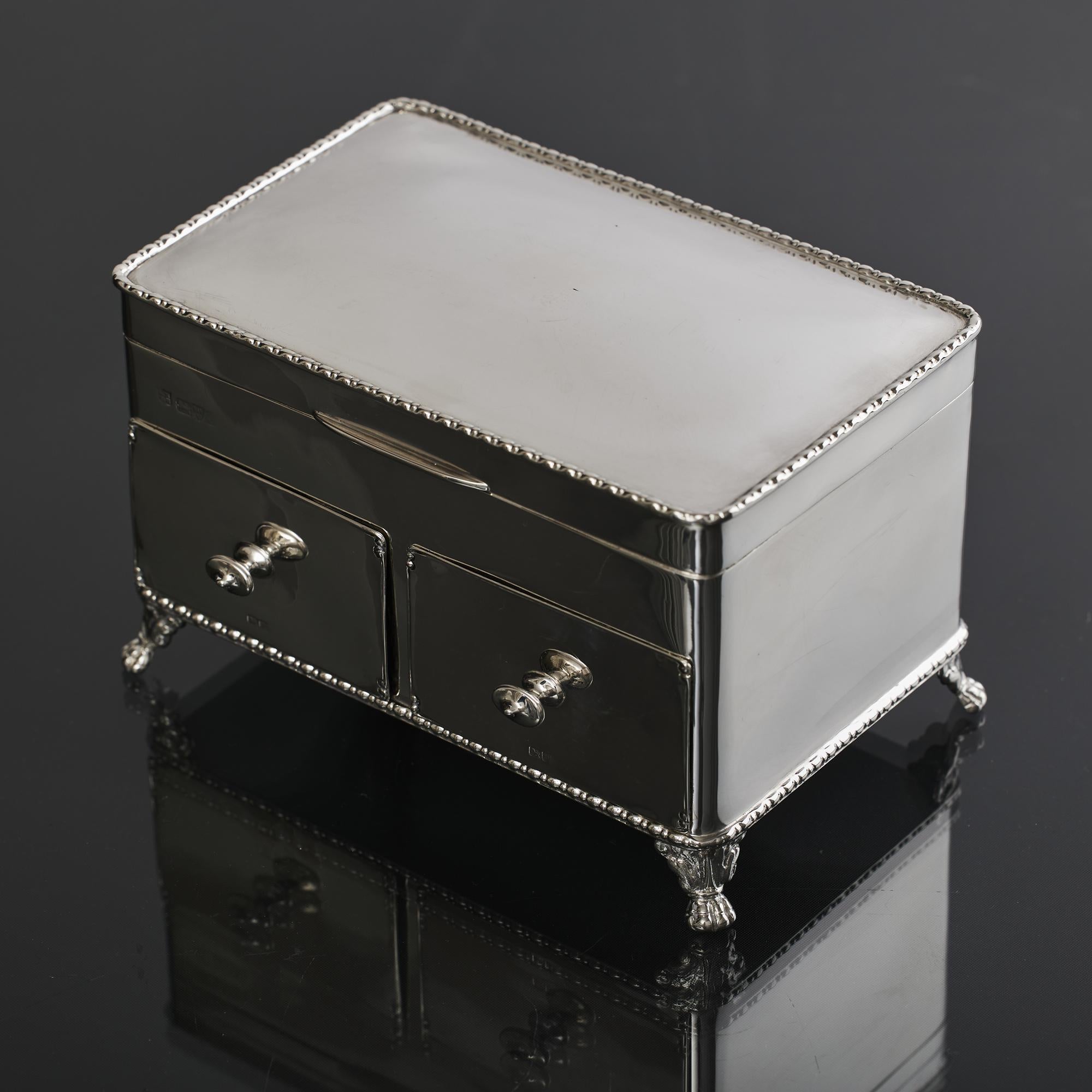 British Handmade Edwardian silver jewellery box with drawers For Sale