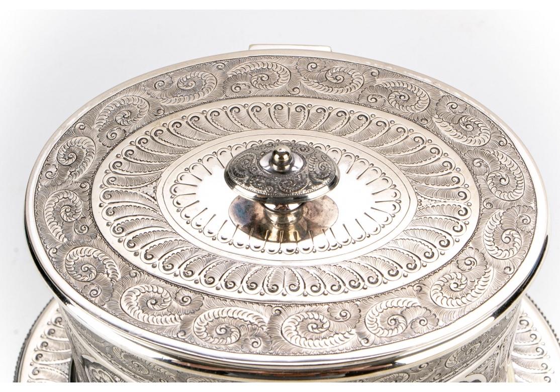 Antique Oval Silver Plate Biscuit Box In Good Condition In Bridgeport, CT