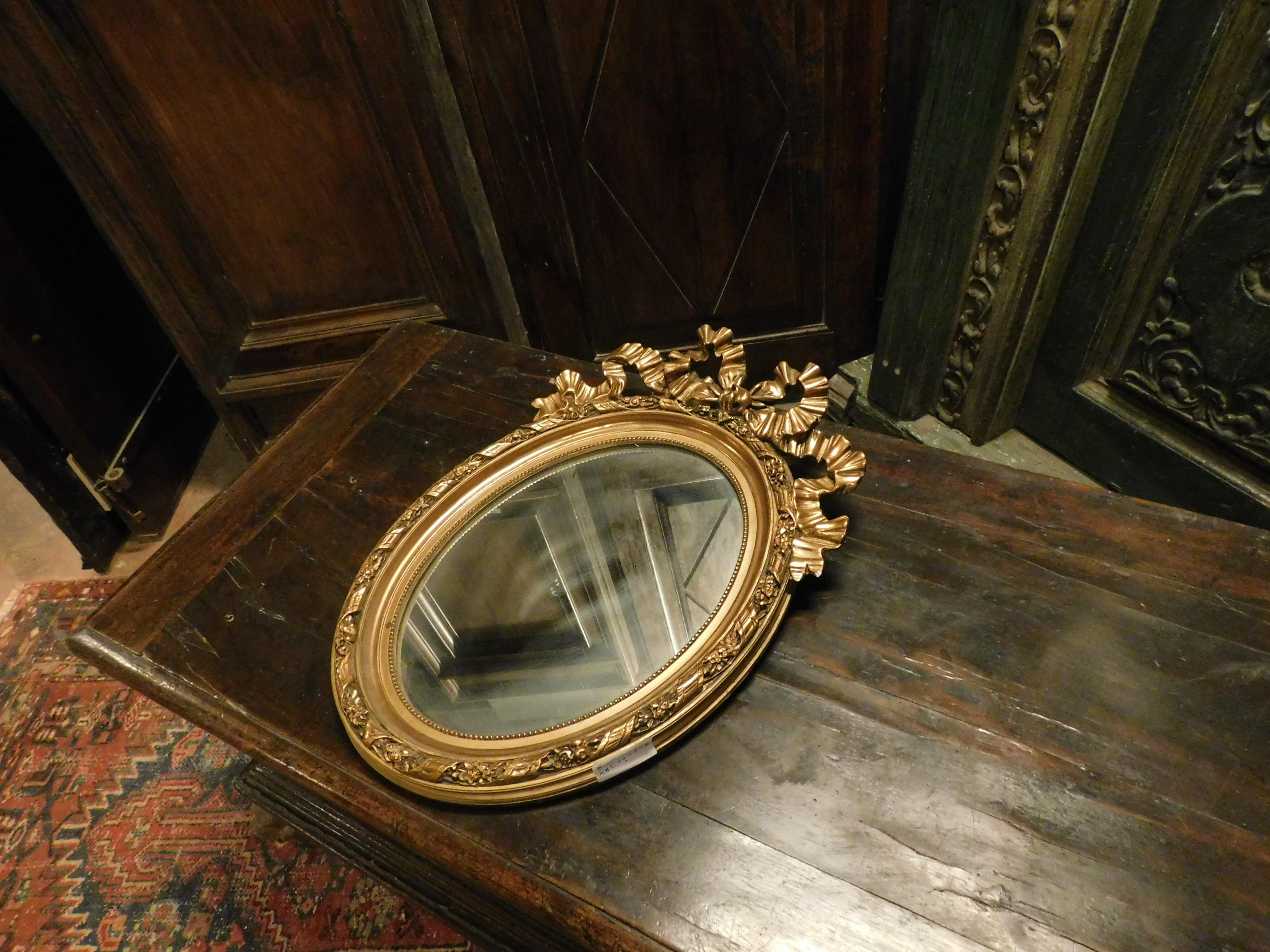 Italian Antique Oval Wall Mirror with Carved Knot of Love, Wood Gold, 1900