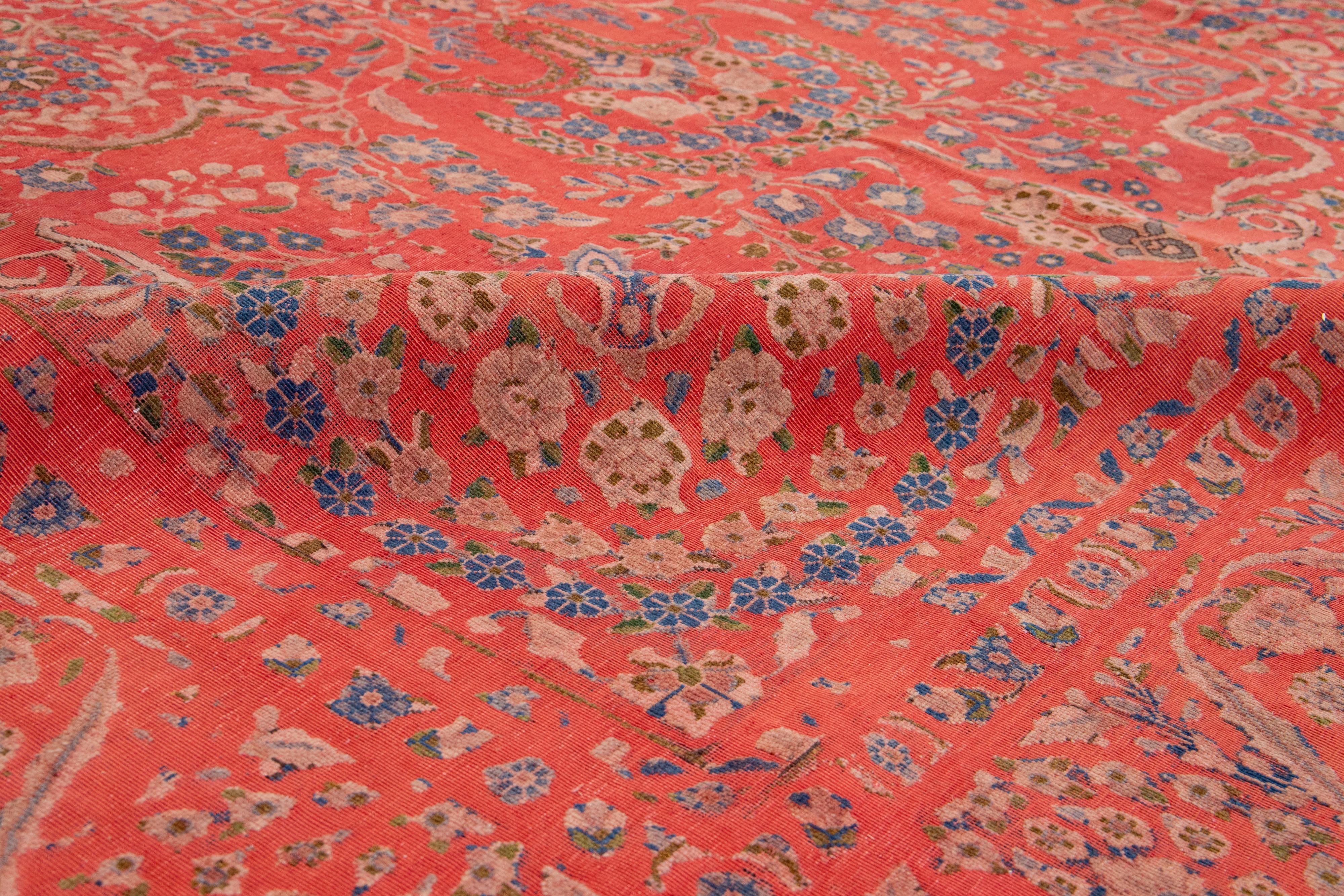 Antiguo  Alfombra de Lana Roja Sobreteñida con Diseño de Rosetas Persa en venta