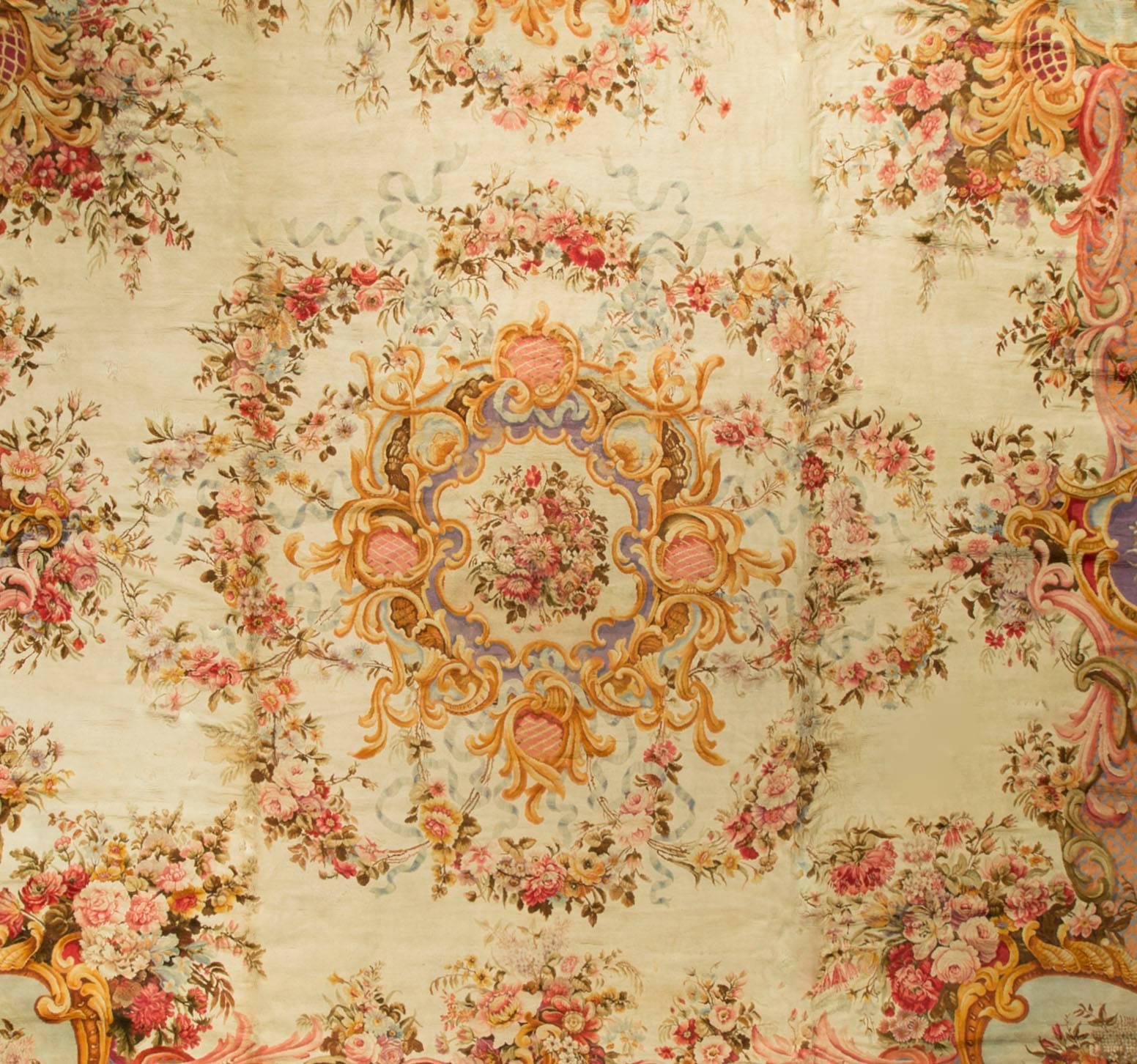 Annodato a mano Tappeto antico oversize della Savonnerie francese, circa 1890 22' x 24' in vendita