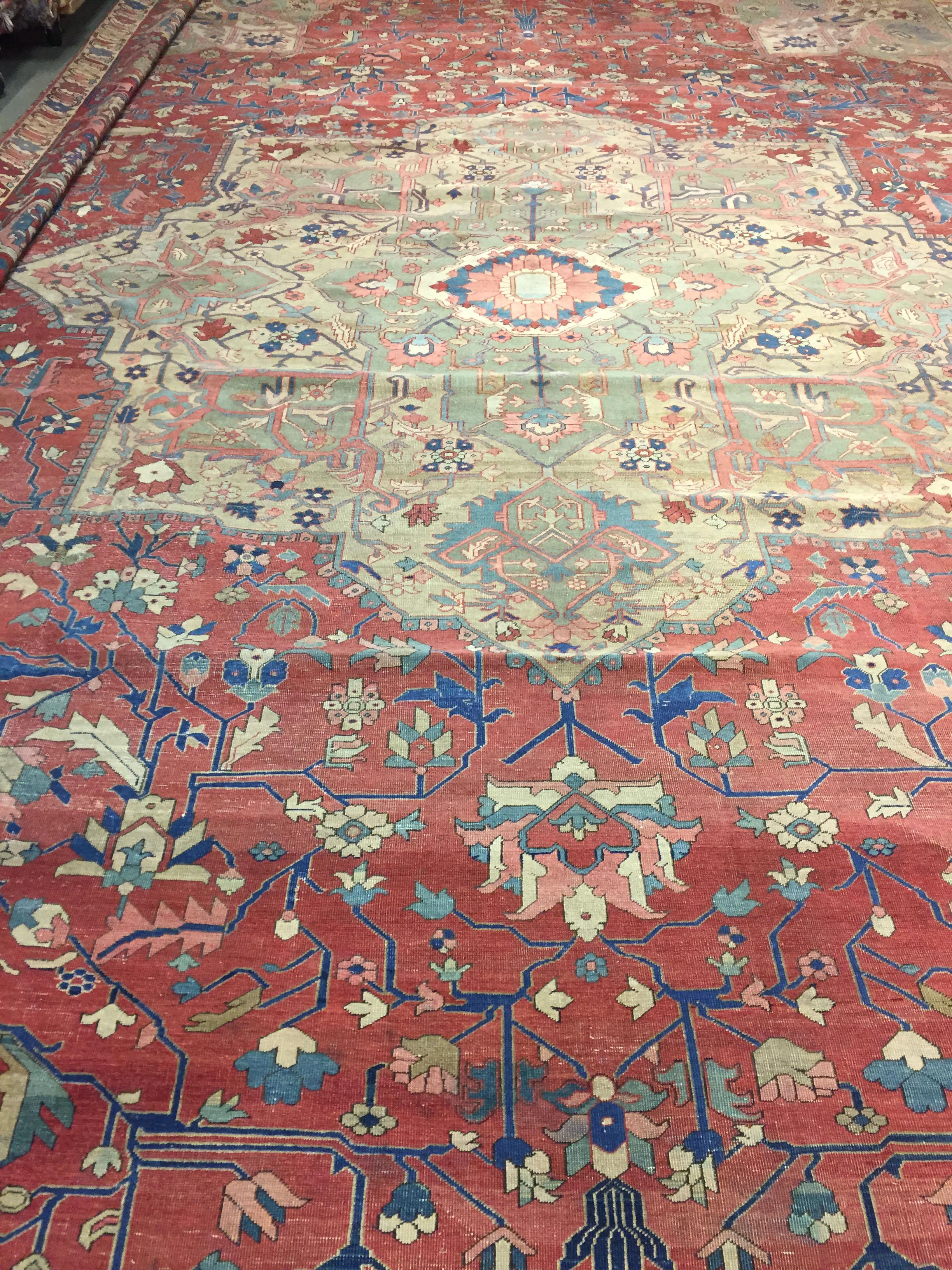 Antiker persischer Heriz-Serapi-Teppich in Übergröße  14'6 x 20'10 im Angebot 3