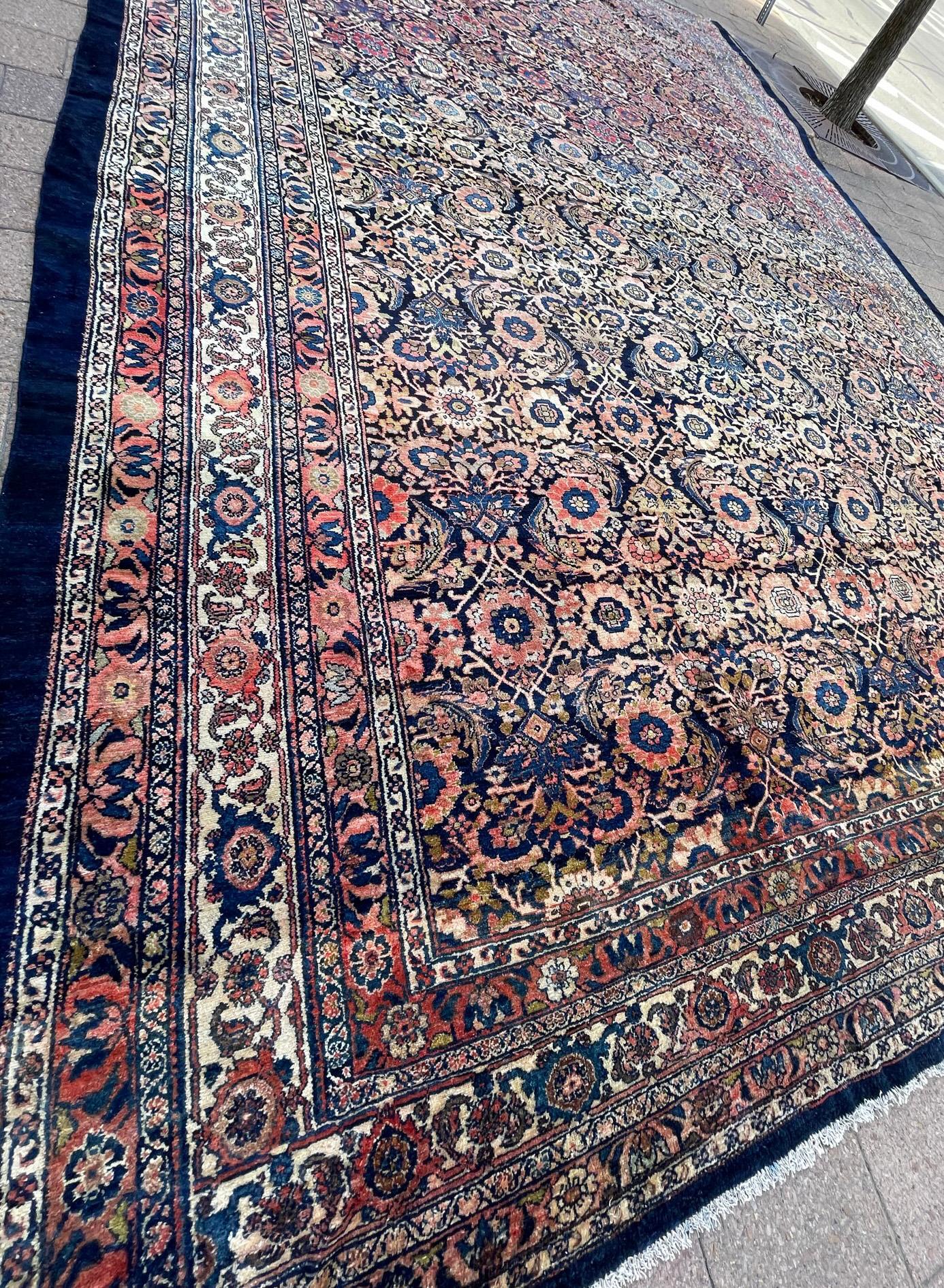 Antique Oversize Persian Malayer Carpet In Good Condition For Sale In Evanston, IL