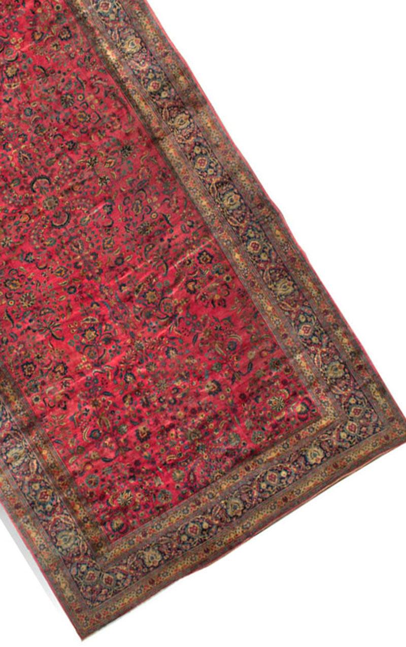 Persischer Meshad-Teppich in Übergröße, um 1900 1,48 x 28'10 im Zustand „Gut“ im Angebot in Secaucus, NJ