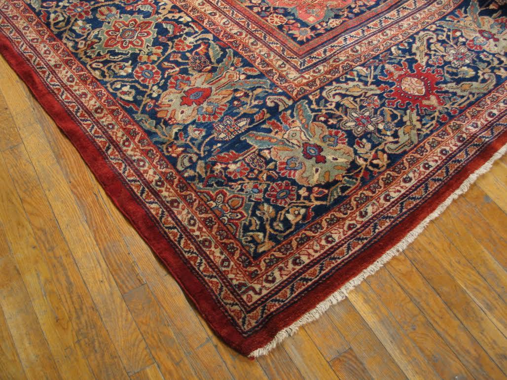 Antiker persischer roter Farahan-Sarouk-Teppich in Übergröße, um 1880-1900 (Persisch) im Angebot
