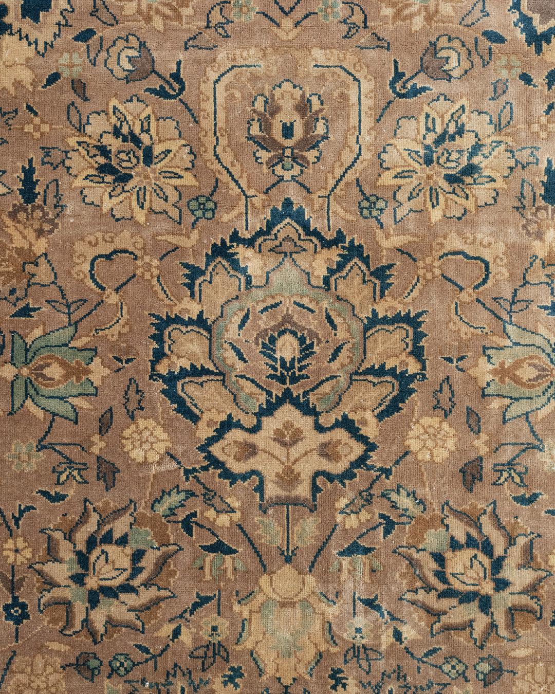 Antiker übergroßer Tan Indo Kirman Teppich, 14'7 x 23'9 (Indisch) im Angebot