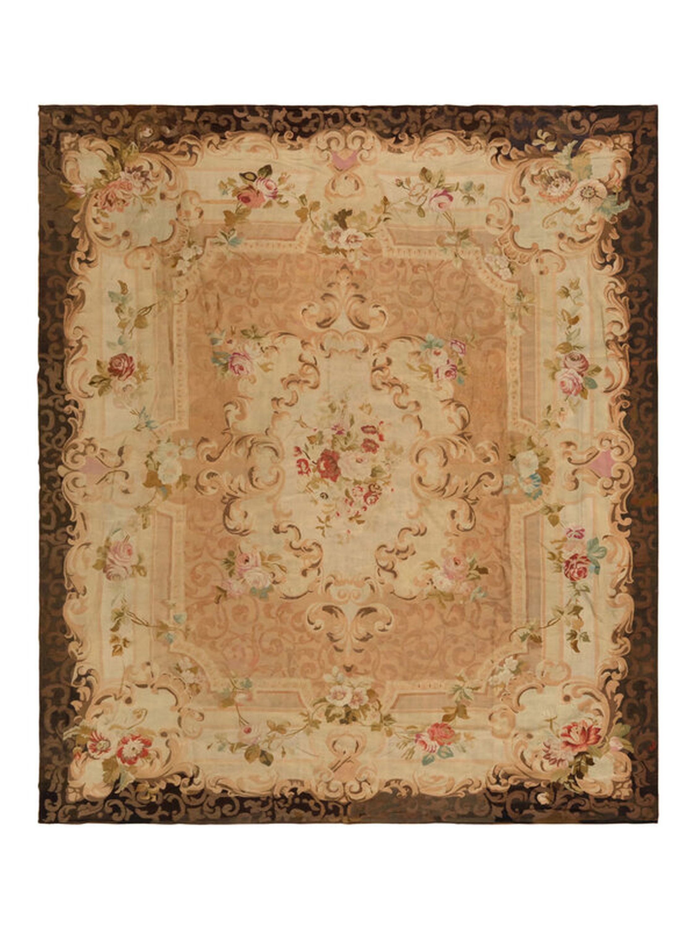 Antique Oversized French Aubusson Floral Rug with Medallion Design - Rug & Kilim