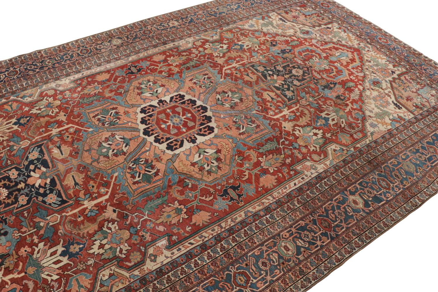 Antique Oversized Heriz Persian Rug in Red with Medallion In Good Condition For Sale In Long Island City, NY