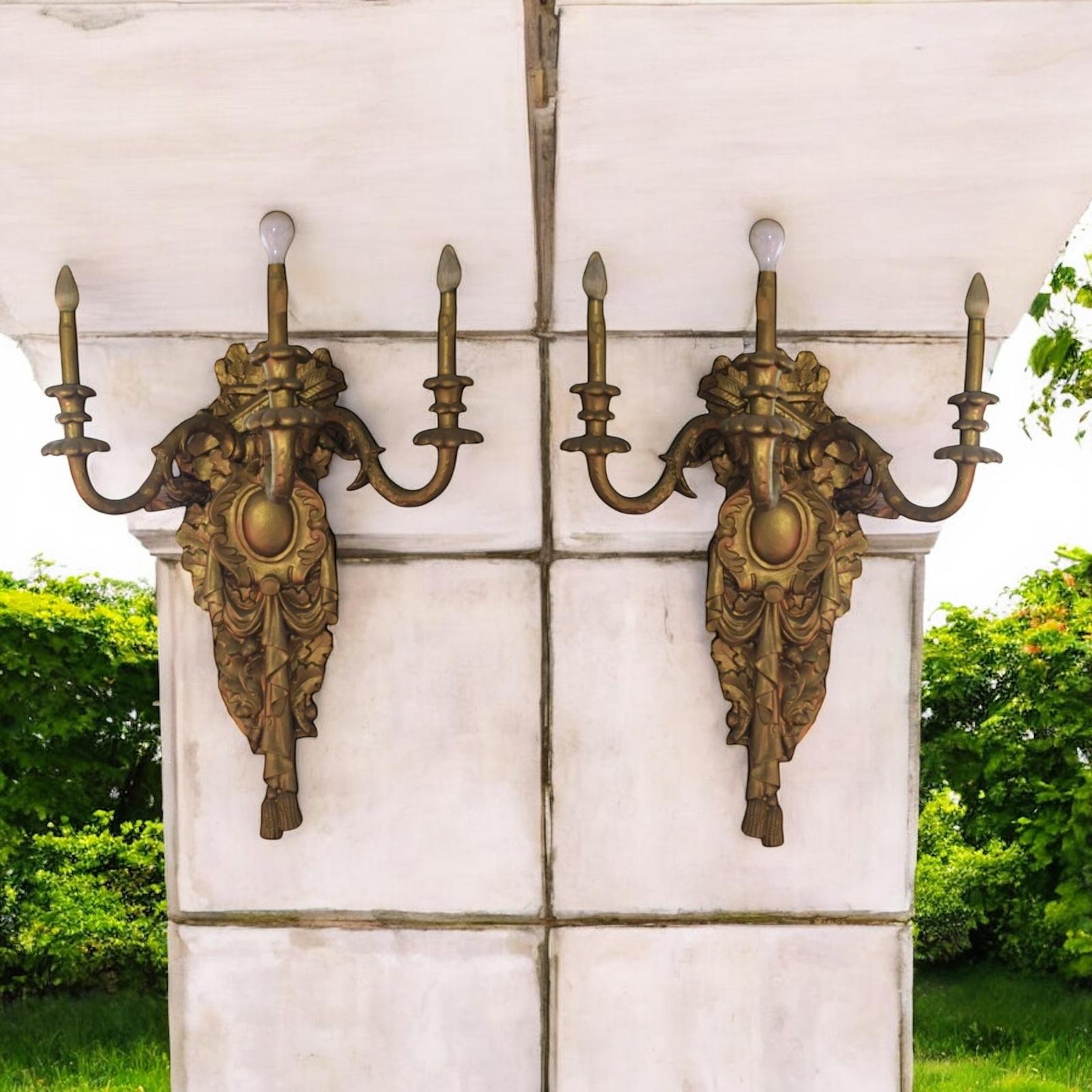 Antique Oversized Neoclassical Style Wall Sconces - Pair en venta 1