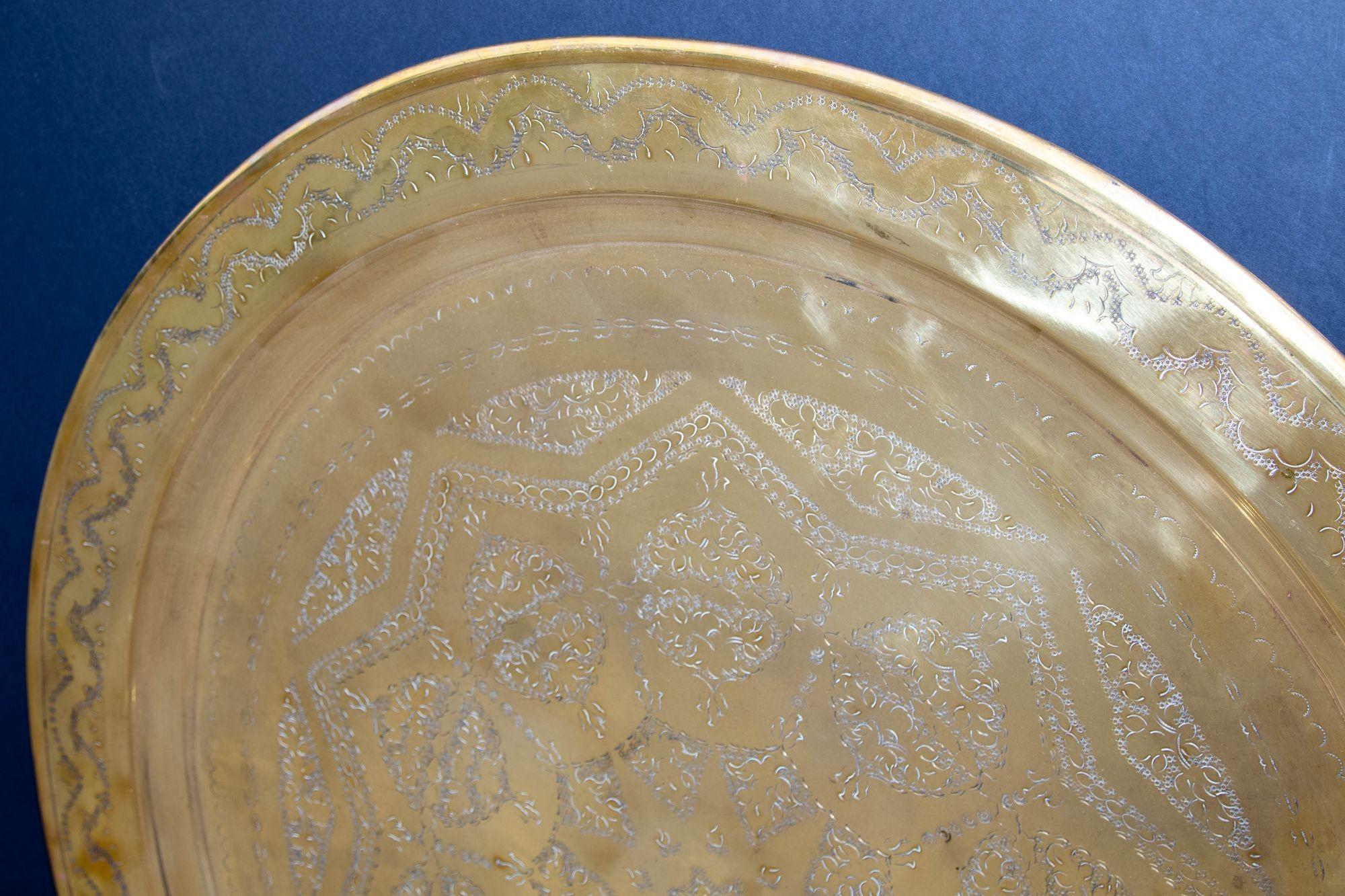 Antique Oversized Round Moroccan Polished Brass Tray Platter 19th C. en vente 5