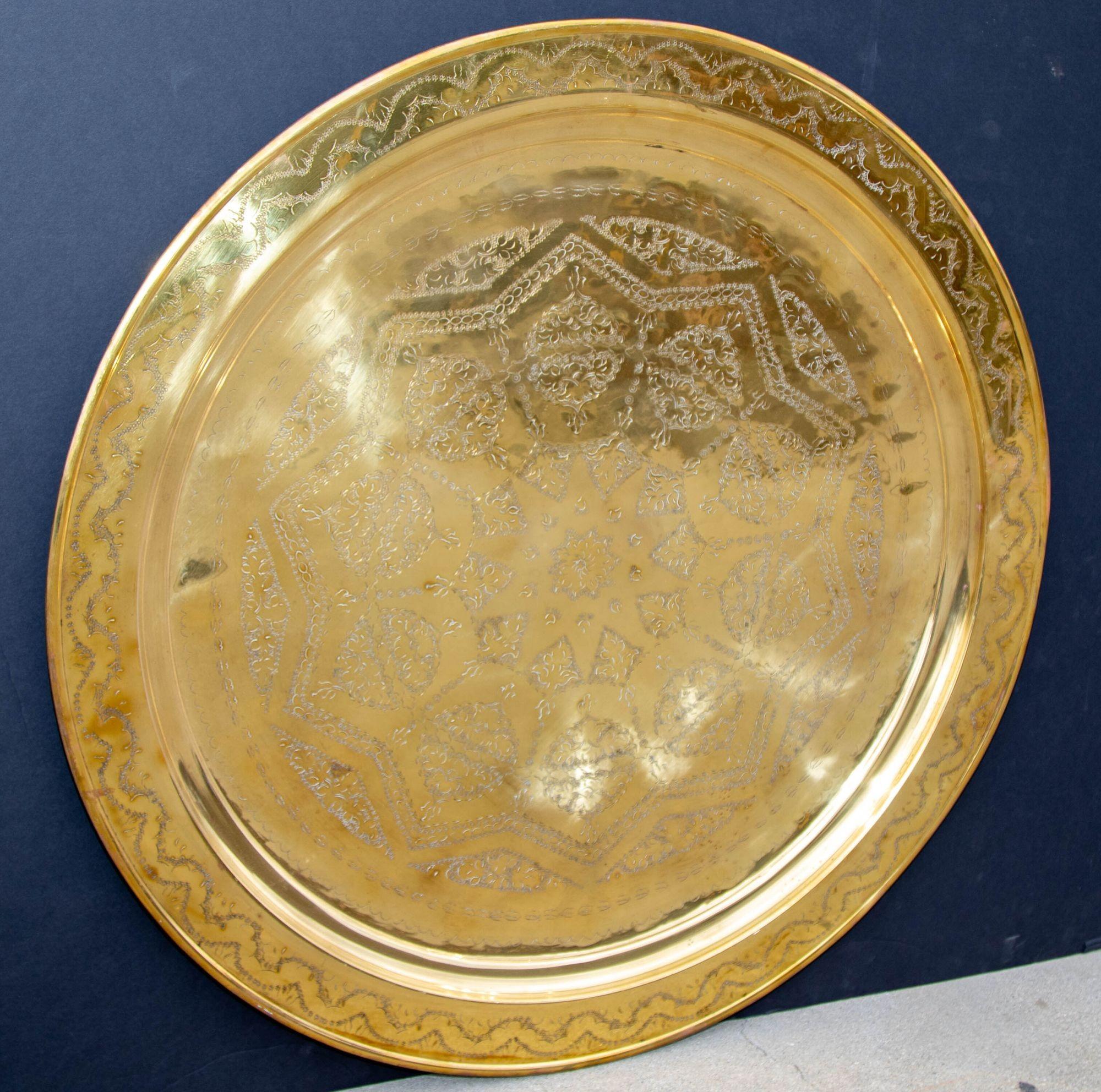 19th Century Antique Oversized Round Moroccan Polished Brass Tray Platter 19th C. For Sale