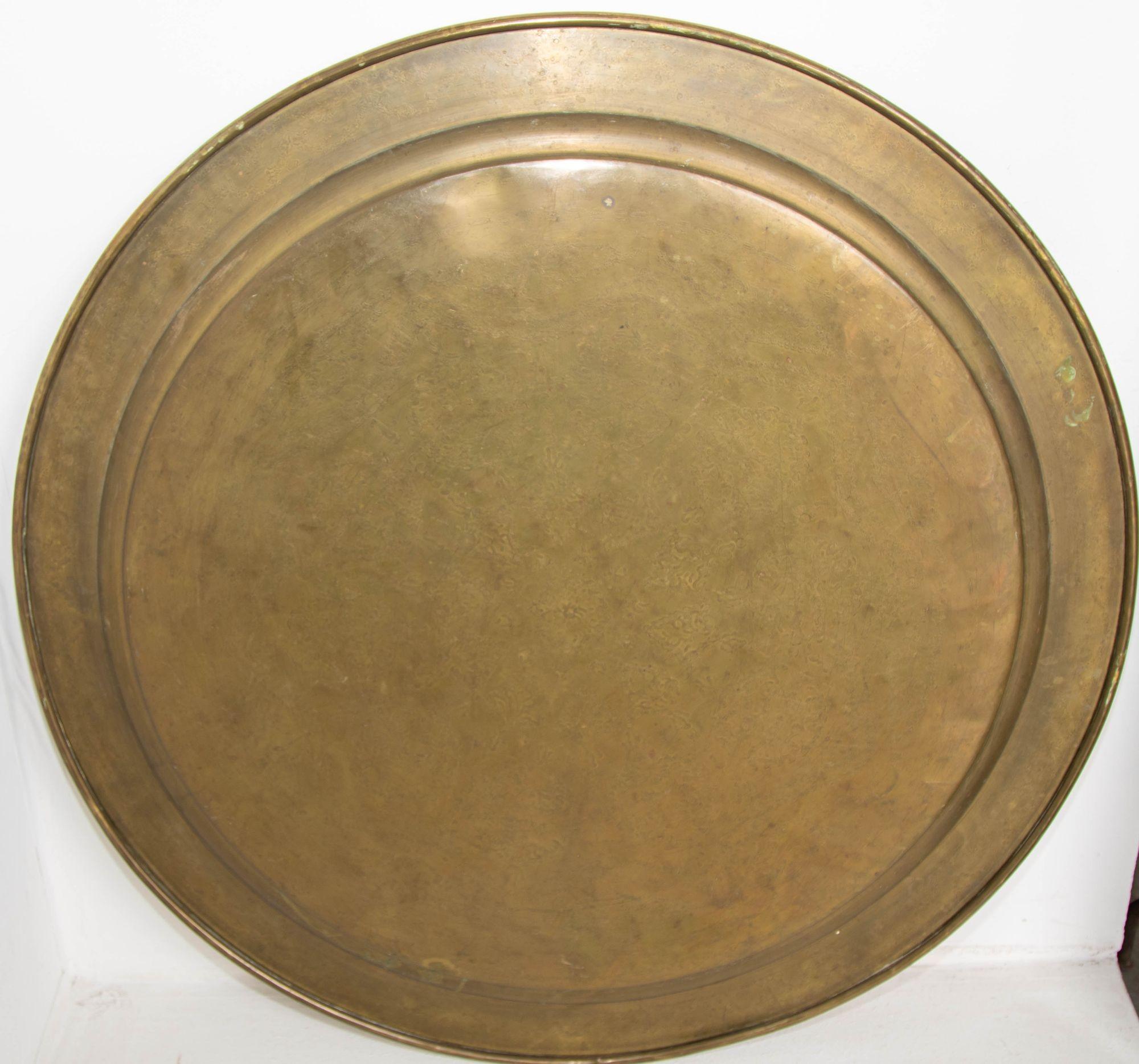 Antique Oversized Round Moroccan Polished Brass Tray Platter 19th C. For Sale 3