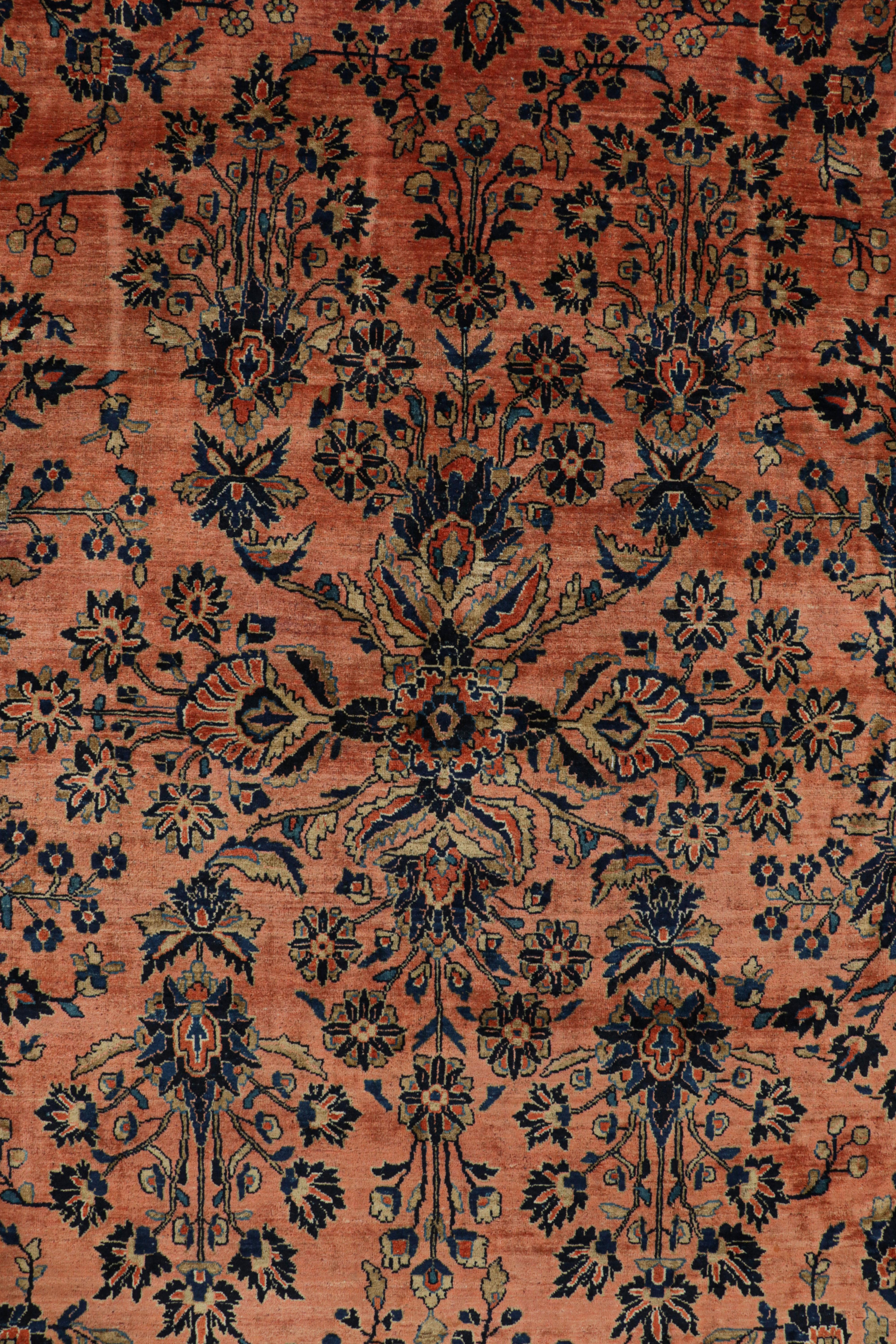 Antiker übergroßer Sarouk-Perserteppich in Rosa mit Blumenmuster (Wolle) im Angebot