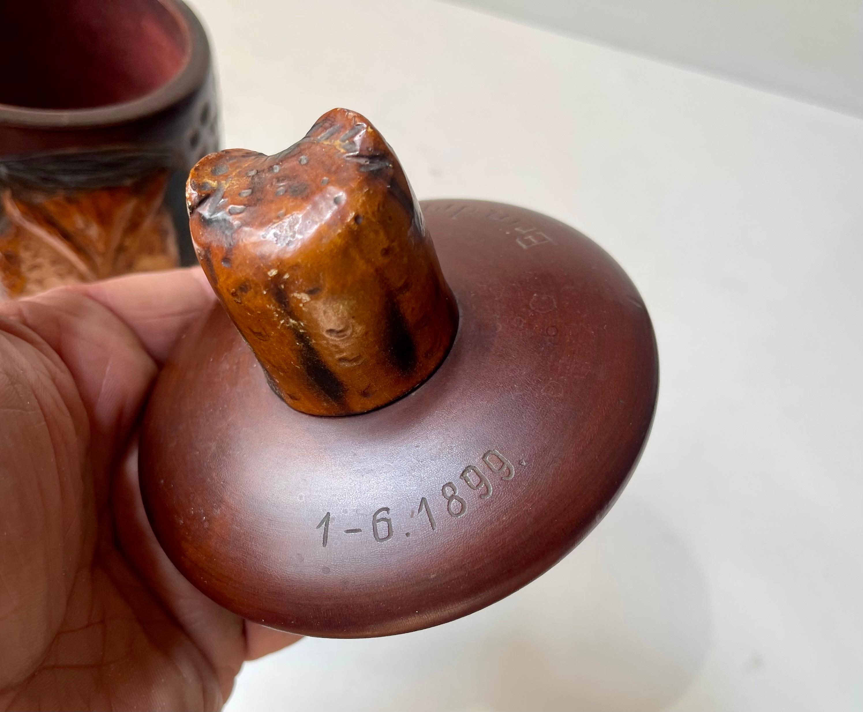 Antique Owl Tea Caddy in Hand-carved & stained Oak For Sale 5