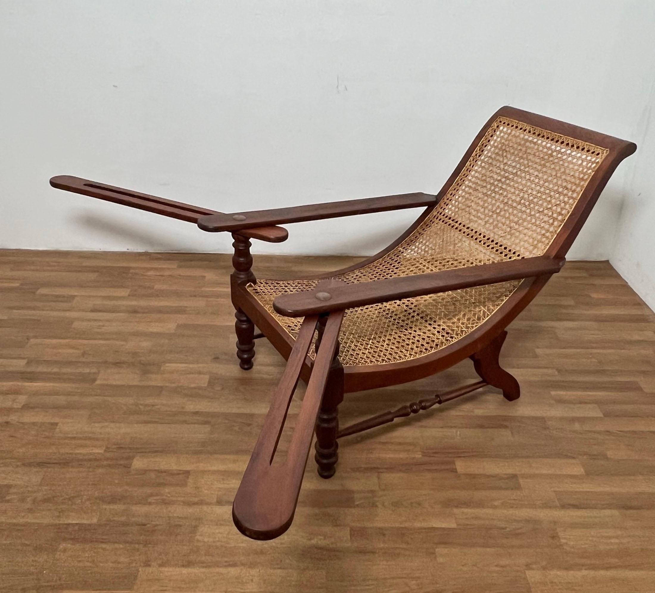 paddle arm chair