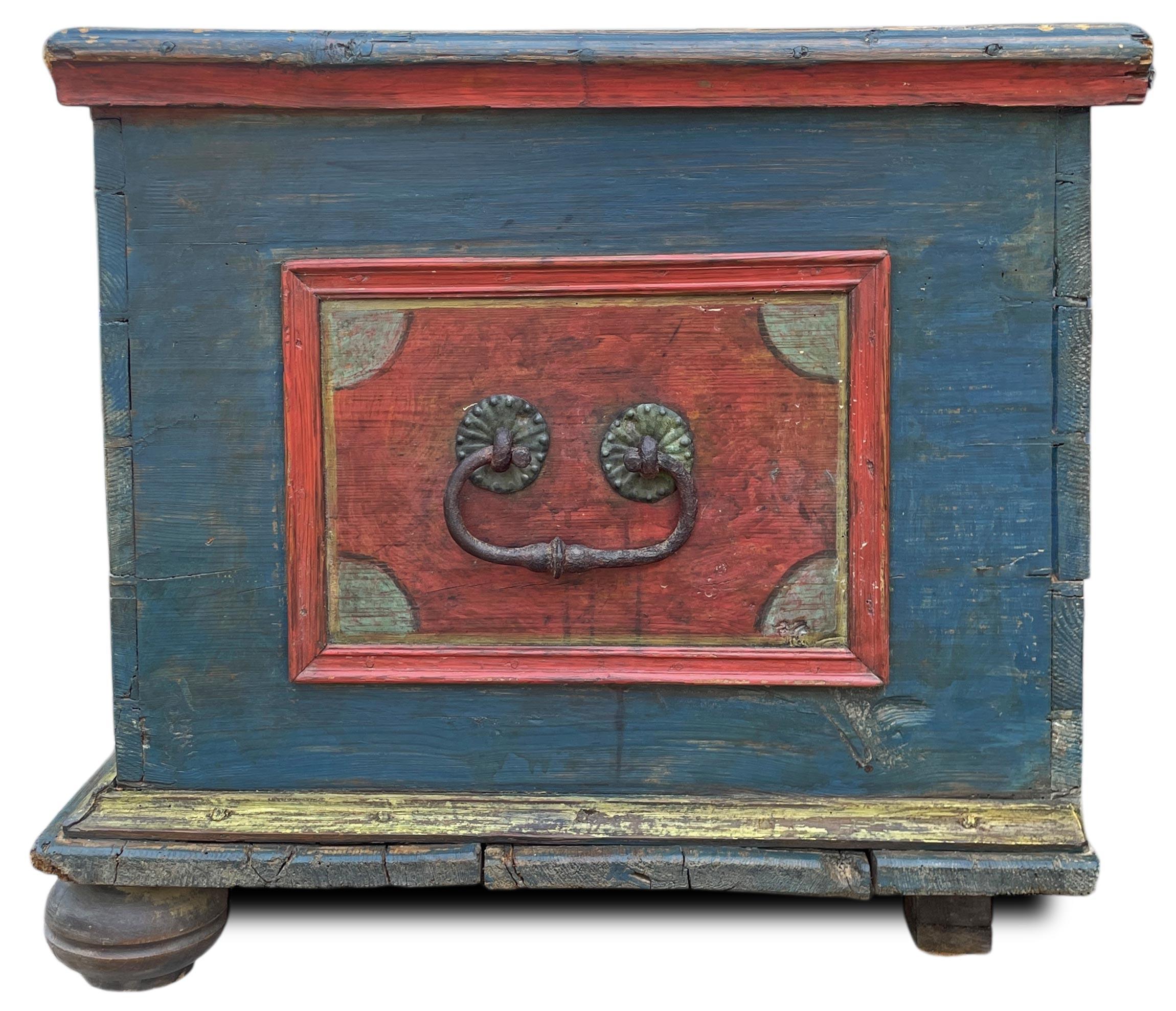 Antique Painted Blanket Chest Italian en venta
