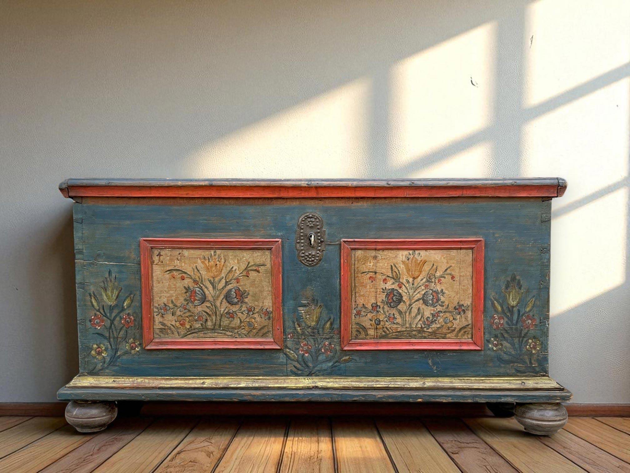 Antique Painted Blanket Chest Mid-19th Century en venta
