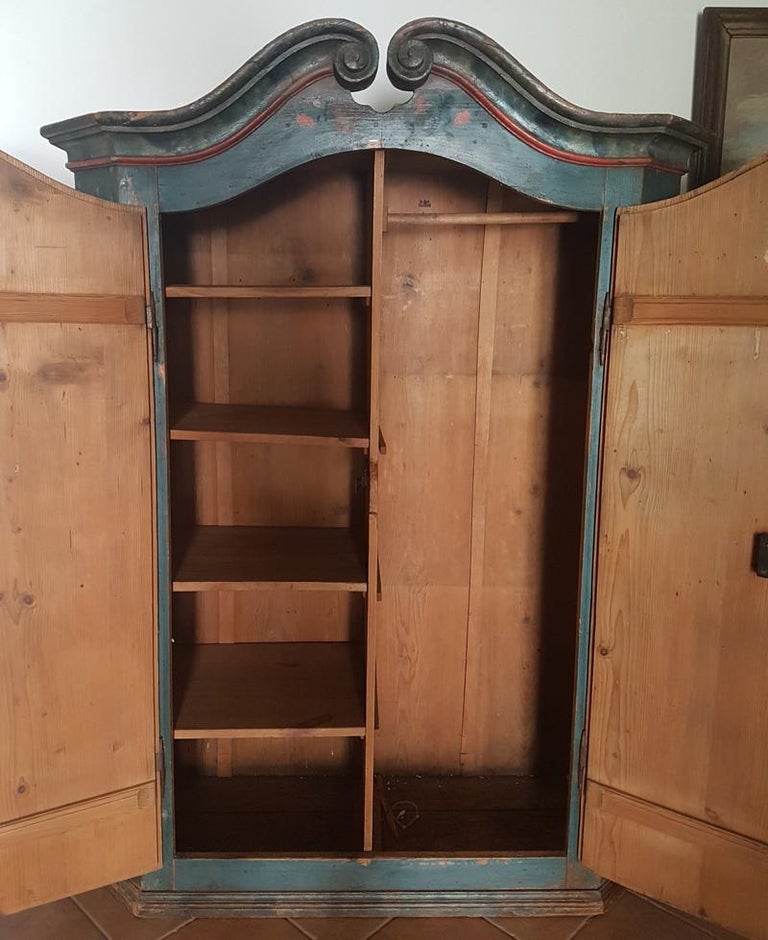 19th Century Curly Shaped Blu Floral Painted Italian Wardrobe, 1811 at