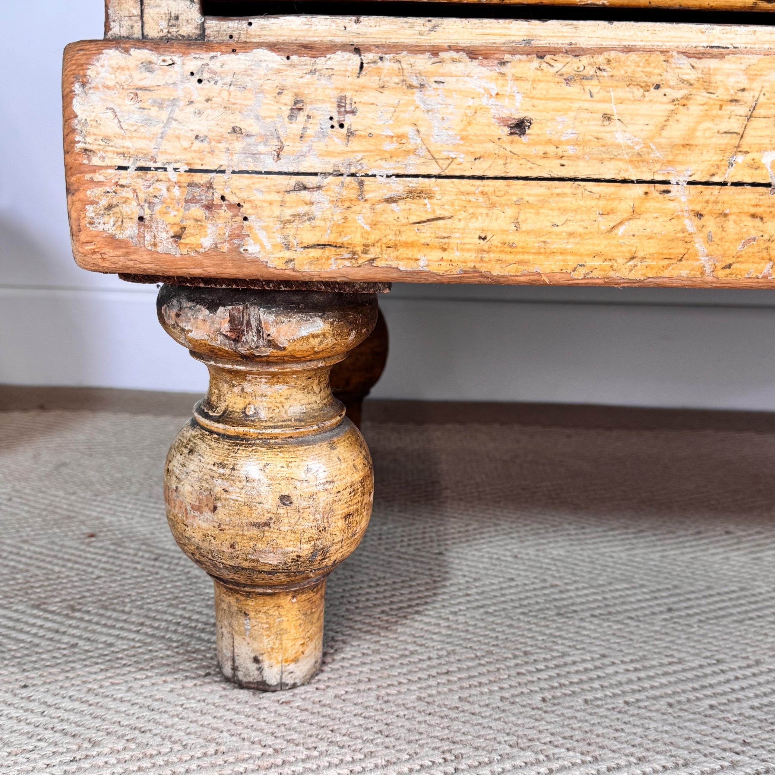 Ancienne commode peinte Circa 1850 en vente 3